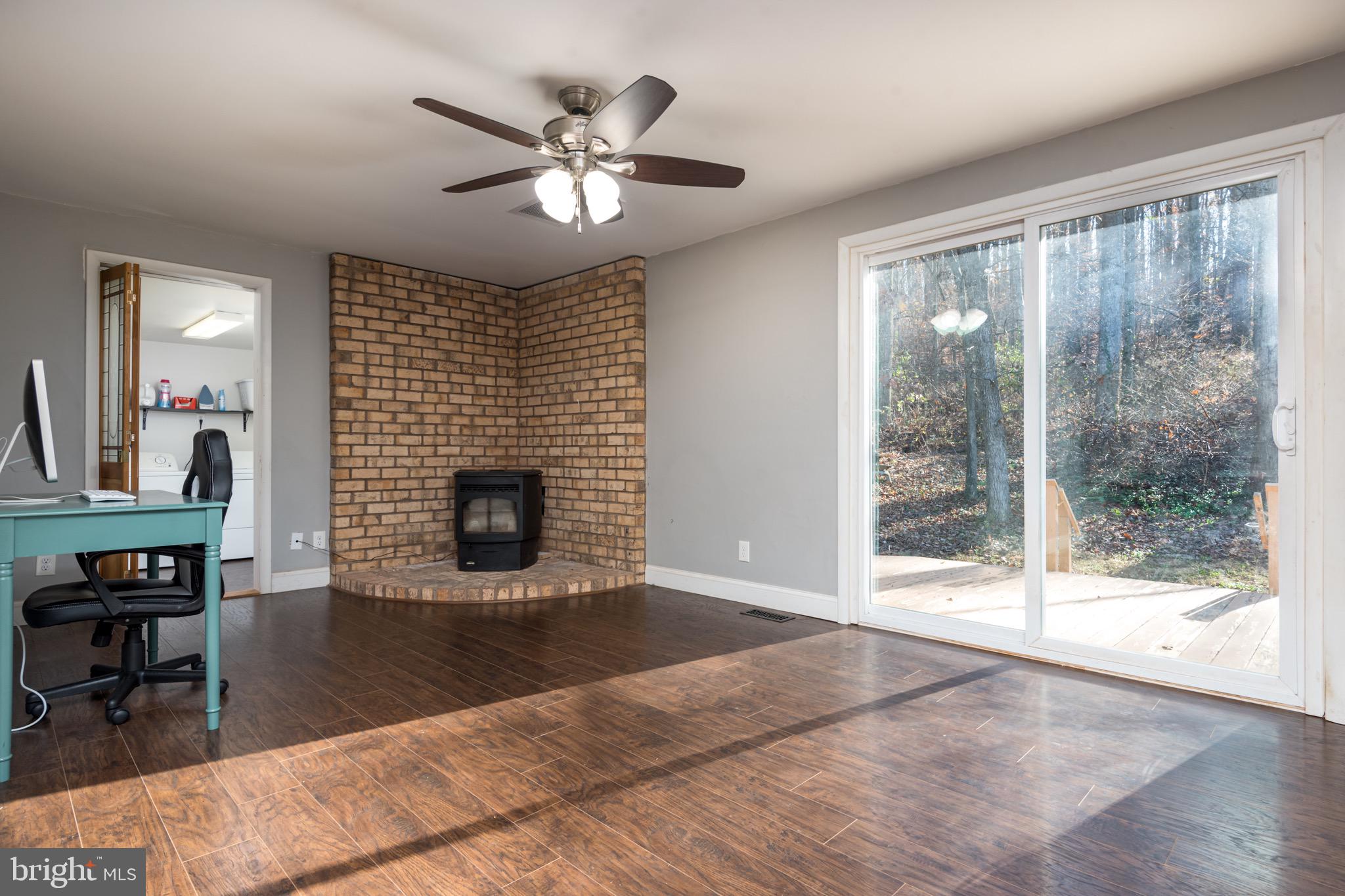 CARLETAN'S WOODS - Residential Lease