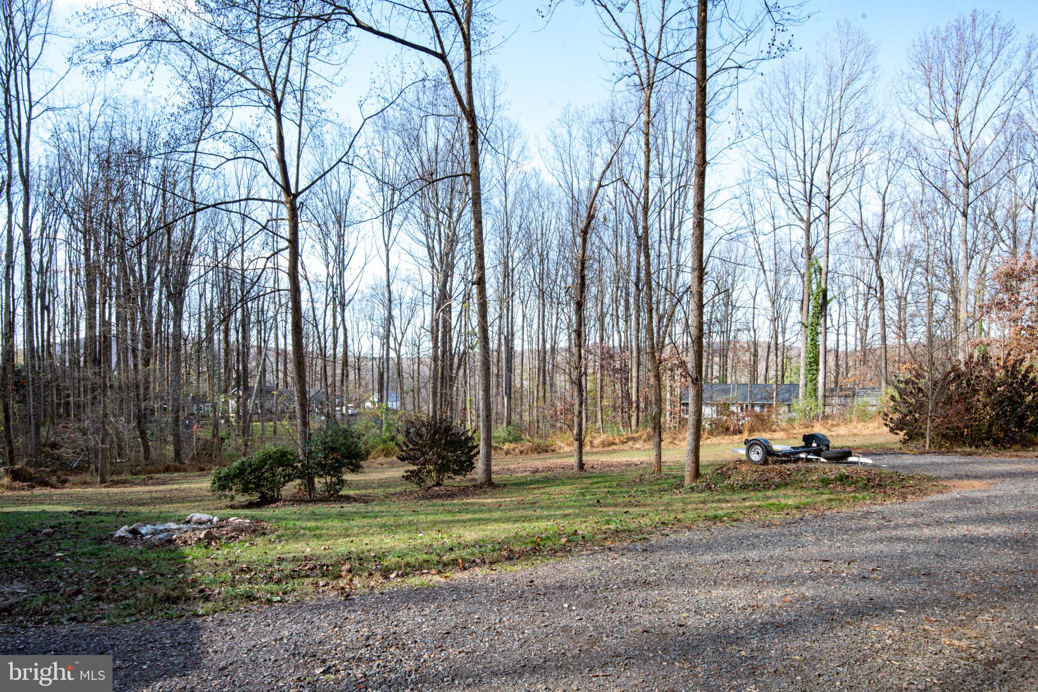 CARLETAN'S WOODS - Residential Lease