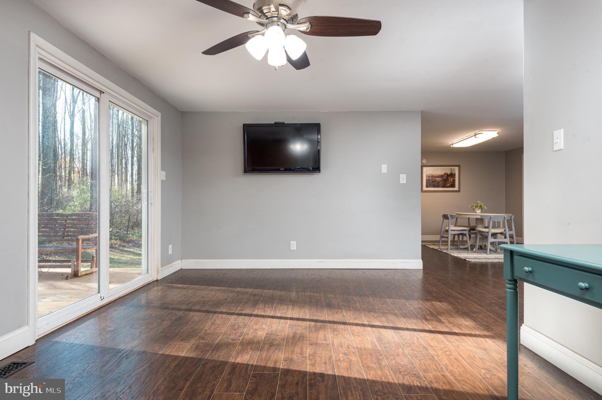 CARLETAN'S WOODS - Residential Lease