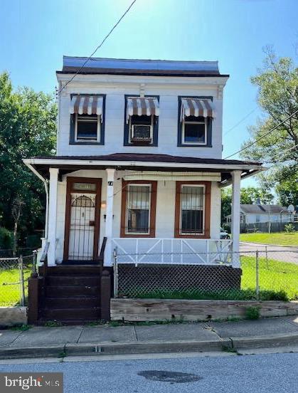 Welcome to 11 Capitol Heights BLVD! This home is a delightful blend of vintage charm and investment opportunity sitting on a corner lot. Dating back to 1914, this home boasts a warm and inviting layout, one full bathroom, and three bedrooms. Ideal as a cozy starter home or a great investment opportunity. With a very large spacious yard and detached garage this area is begging for a personal touch and has plenty of potential for expansion.
This home is located in the heart of Capitol Heights with easy access to main roads and just a short drive or walk to DC, with walkable distance (less than 1 block) from the Capitol Heights Metro Station and 1 mile away from the Addison Road Metro Station. Conveniently located near shopping, dining and parks.
This home will need significant upgrading, perfect for an investor or client willing to renovate.
Don't miss your opportunity to make this timeless property your own!