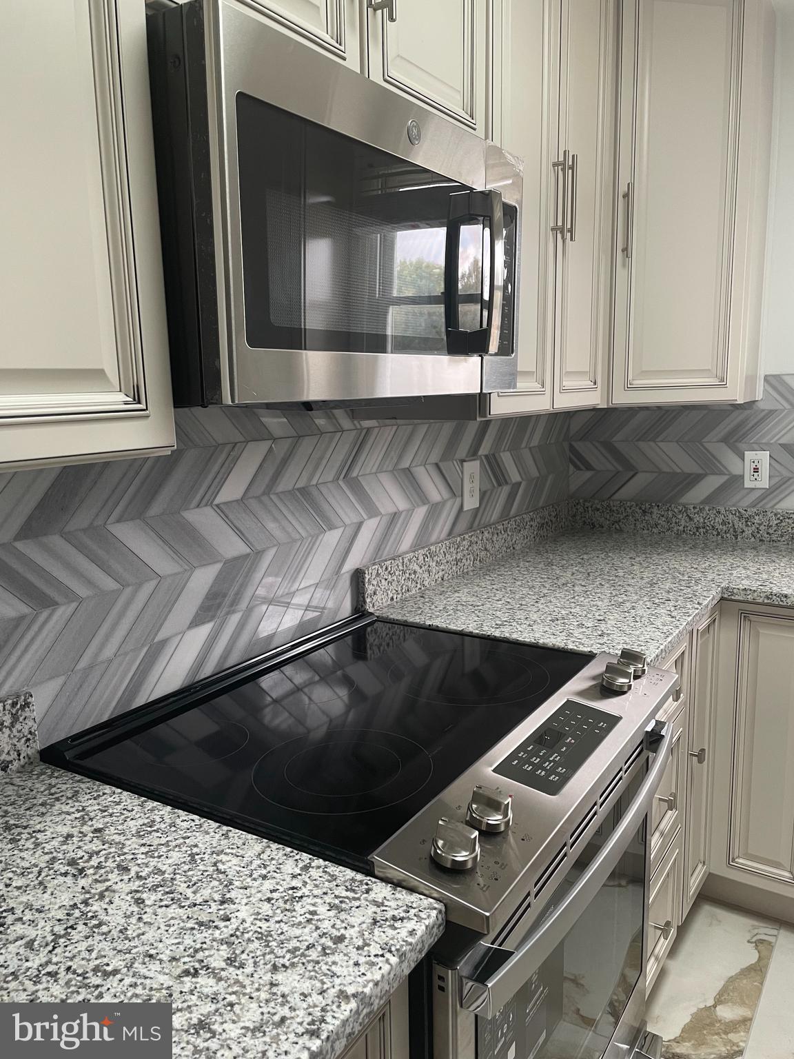 NEW ORCHARD ESTATES - Residential Lease