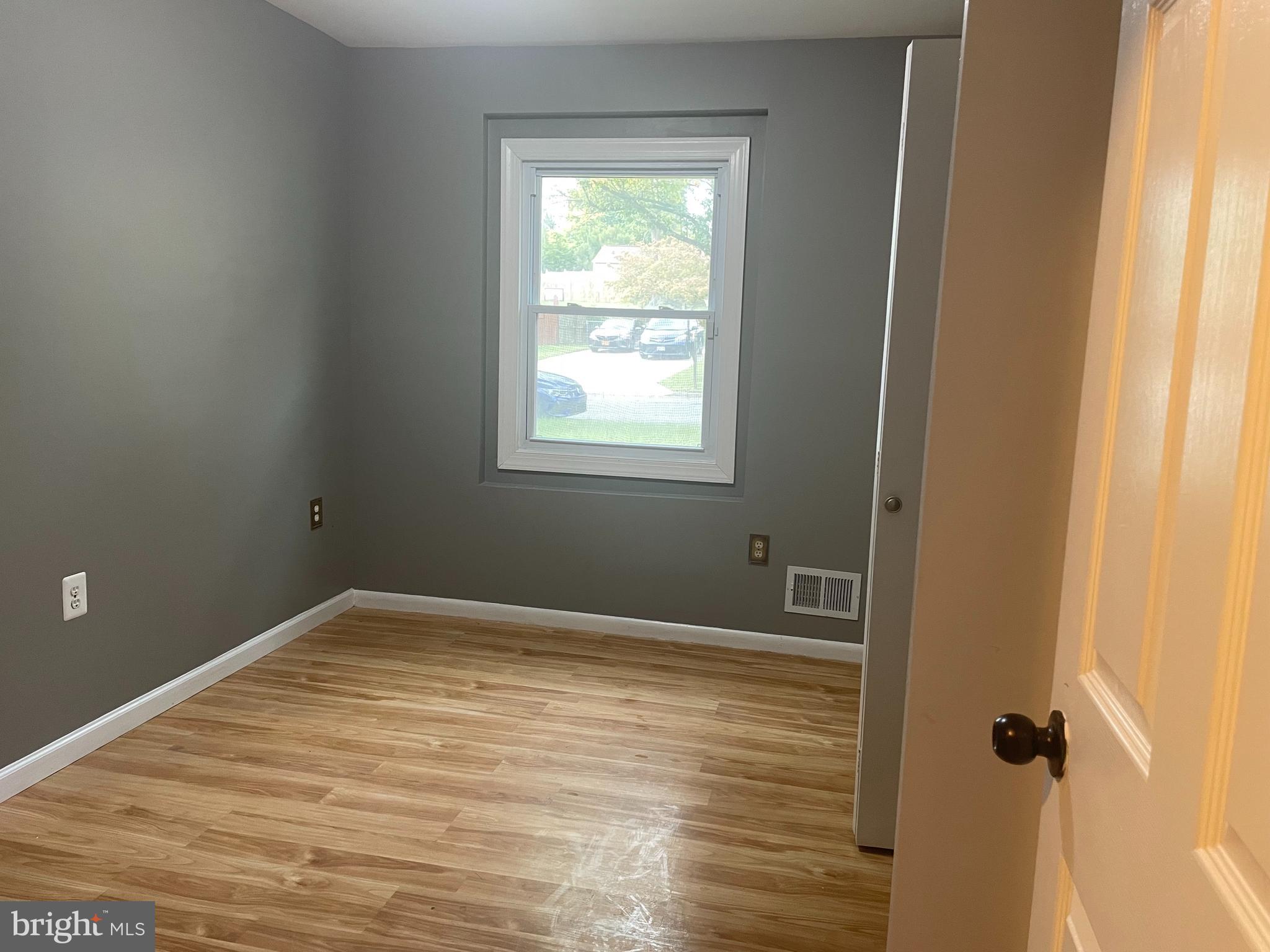 NEW ORCHARD ESTATES - Residential Lease