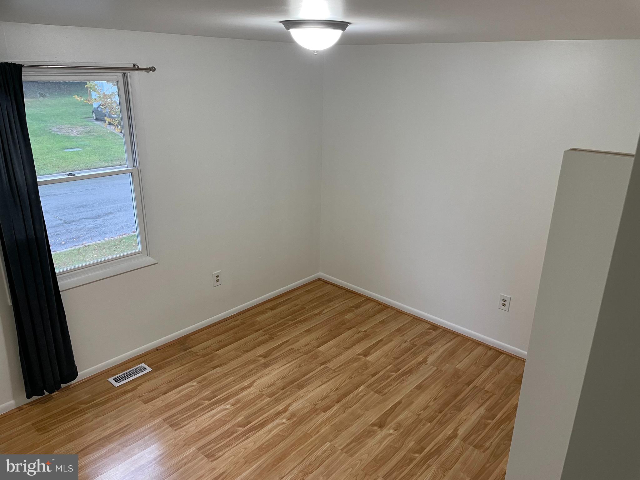 NEW ORCHARD ESTATES - Residential Lease