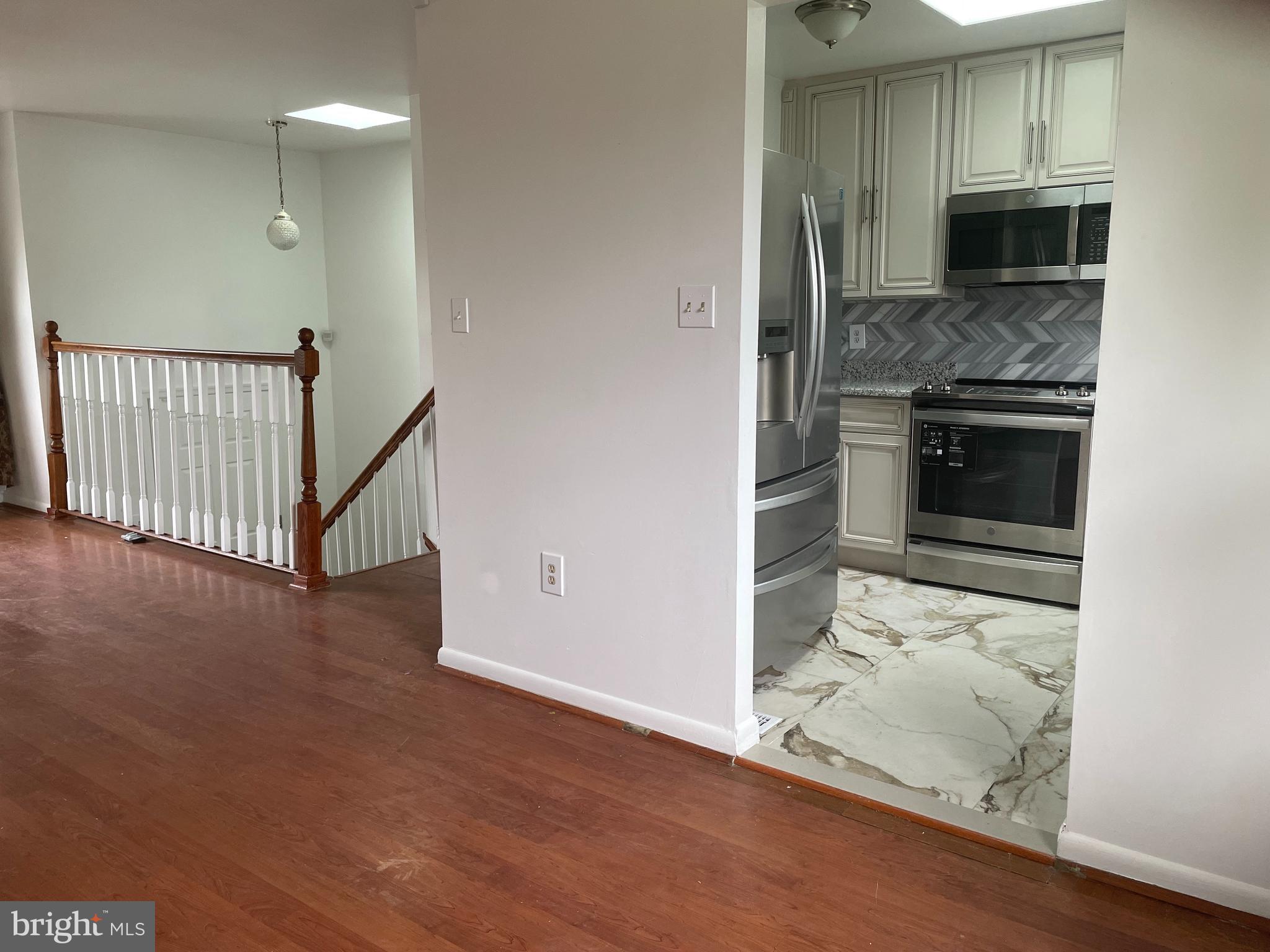 NEW ORCHARD ESTATES - Residential Lease