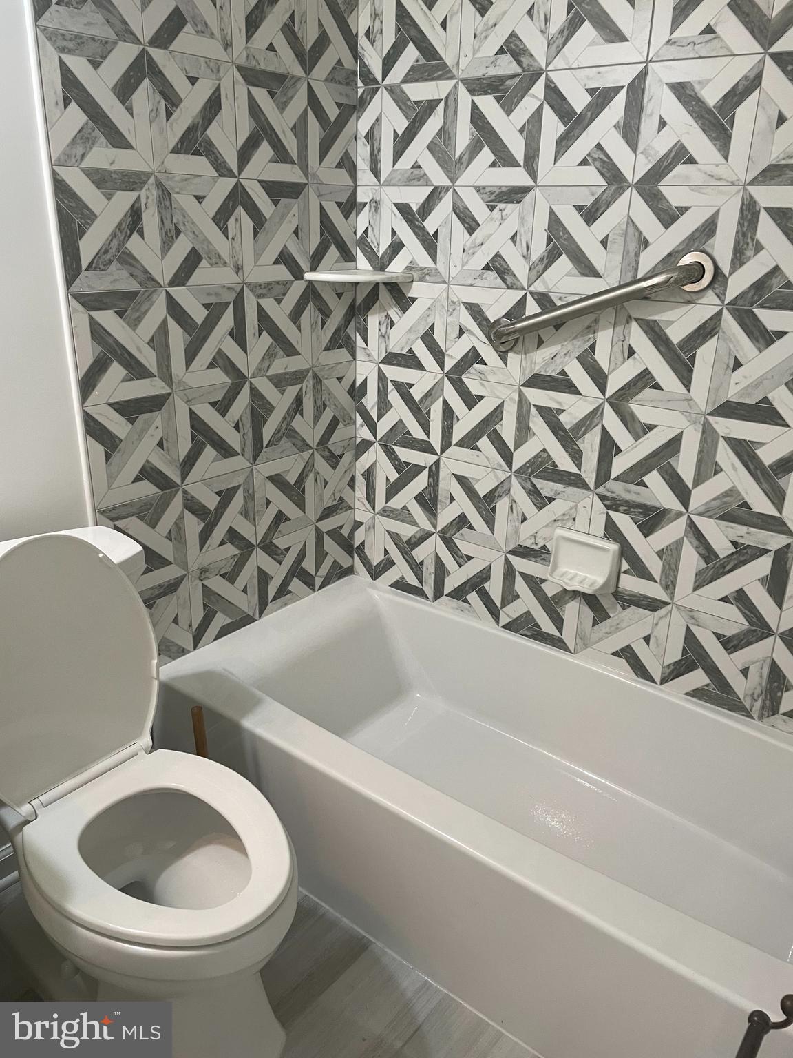 NEW ORCHARD ESTATES - Residential Lease