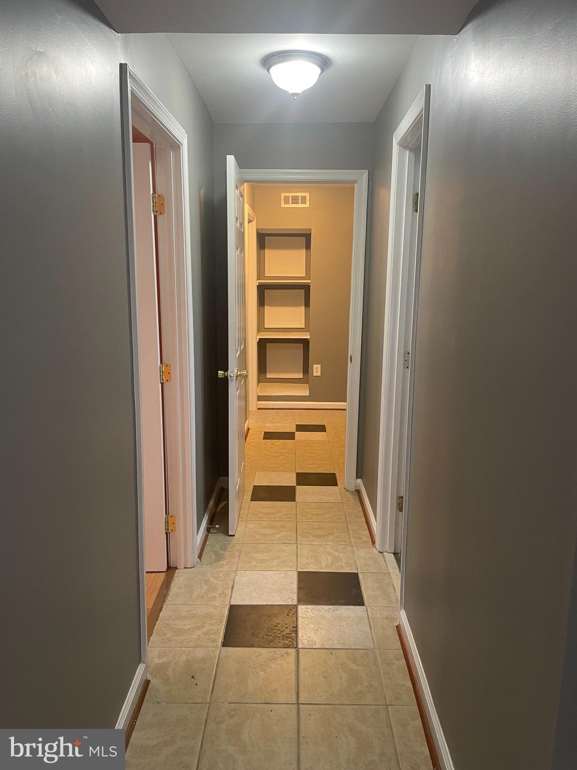 NEW ORCHARD ESTATES - Residential Lease