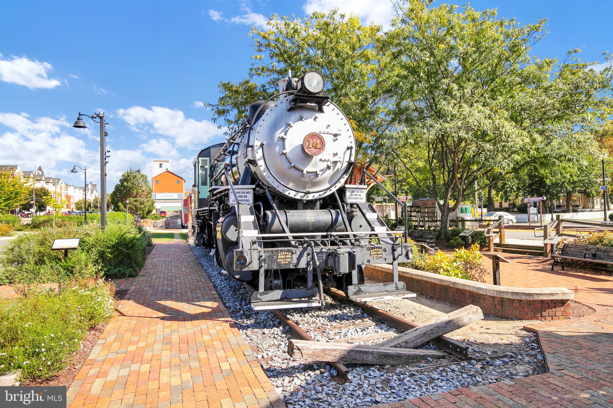 REALTY PARK - Commercial Sale