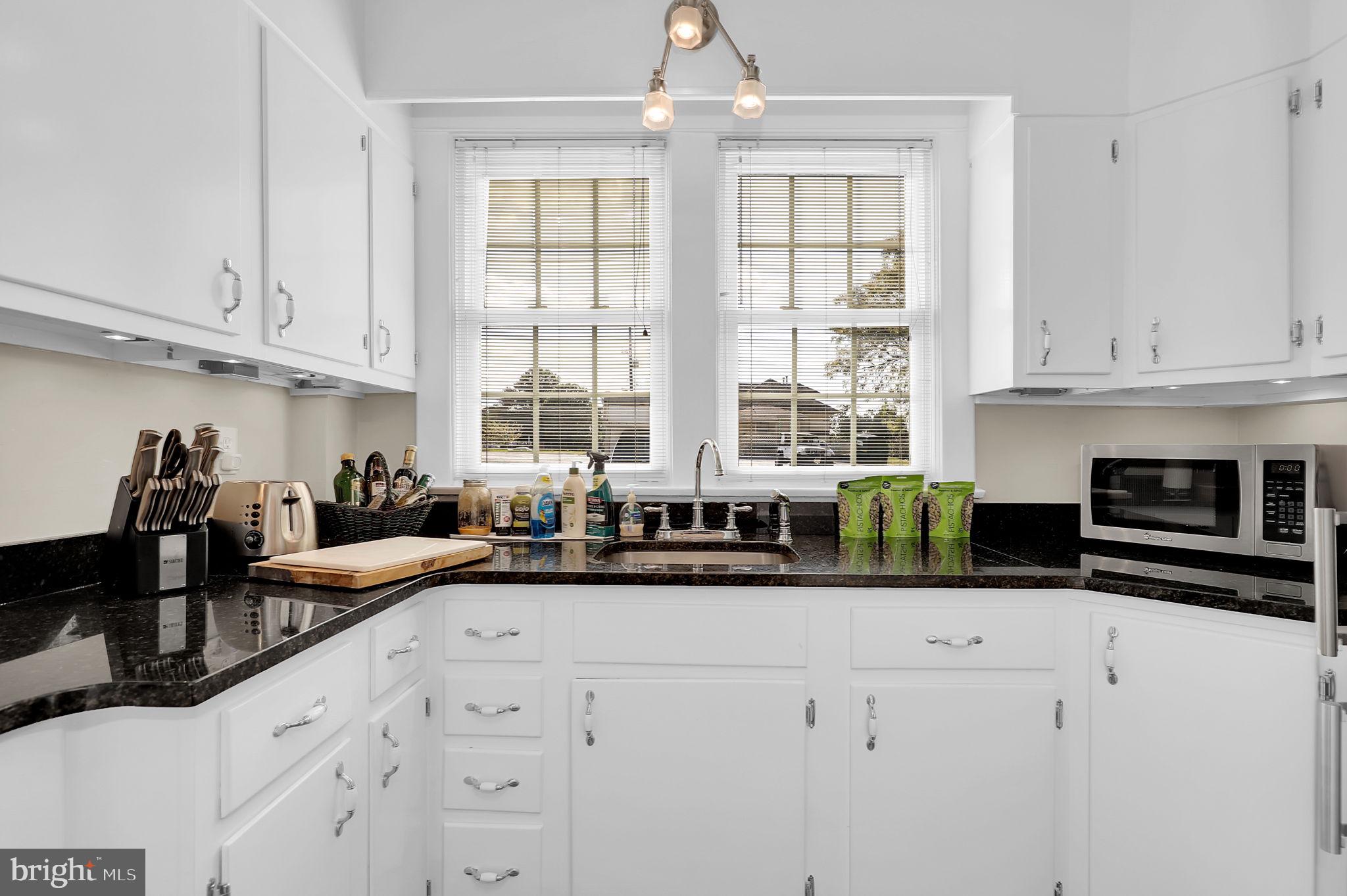 REALTY PARK - Commercial Sale