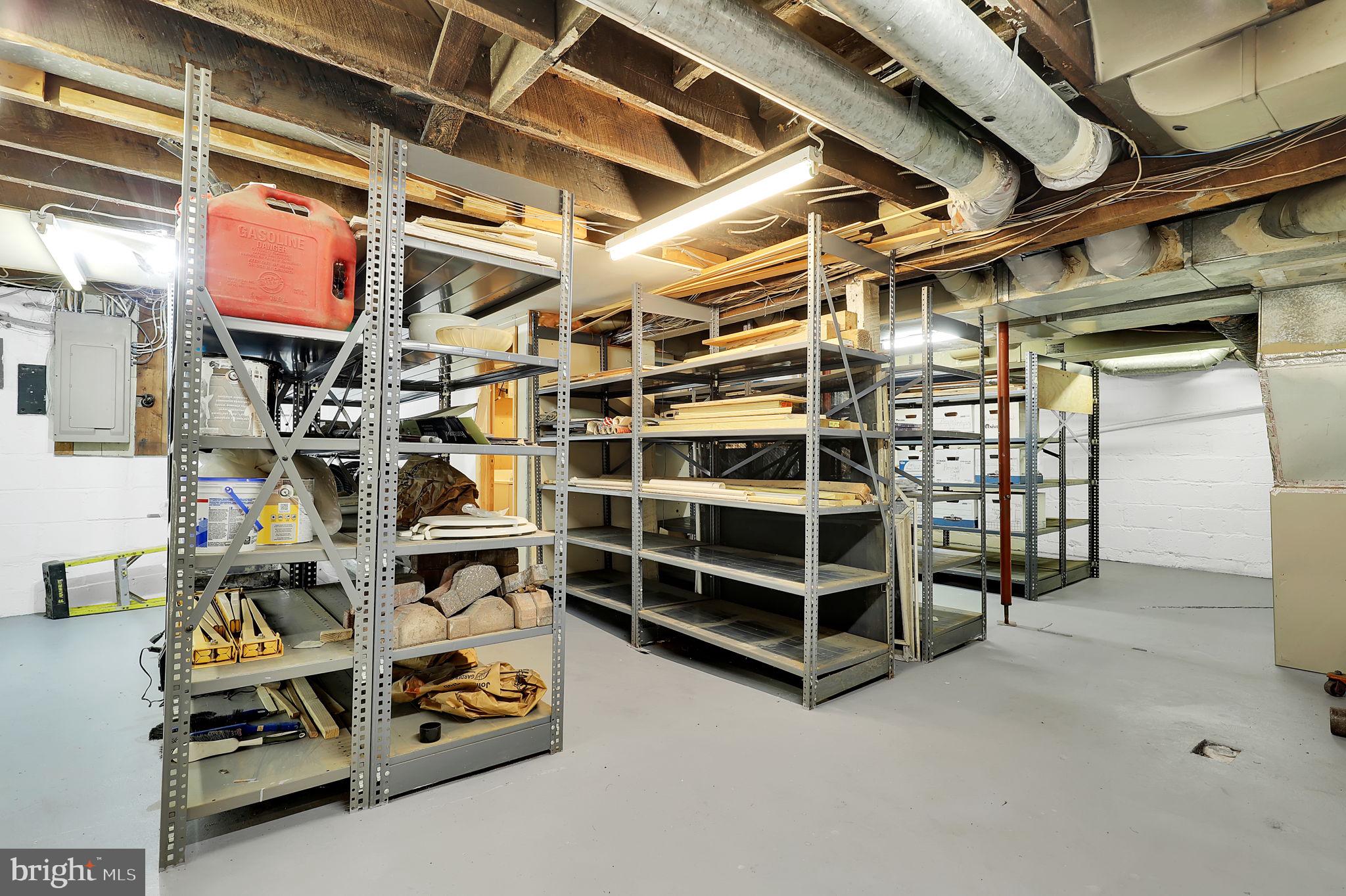 REALTY PARK - Commercial Sale