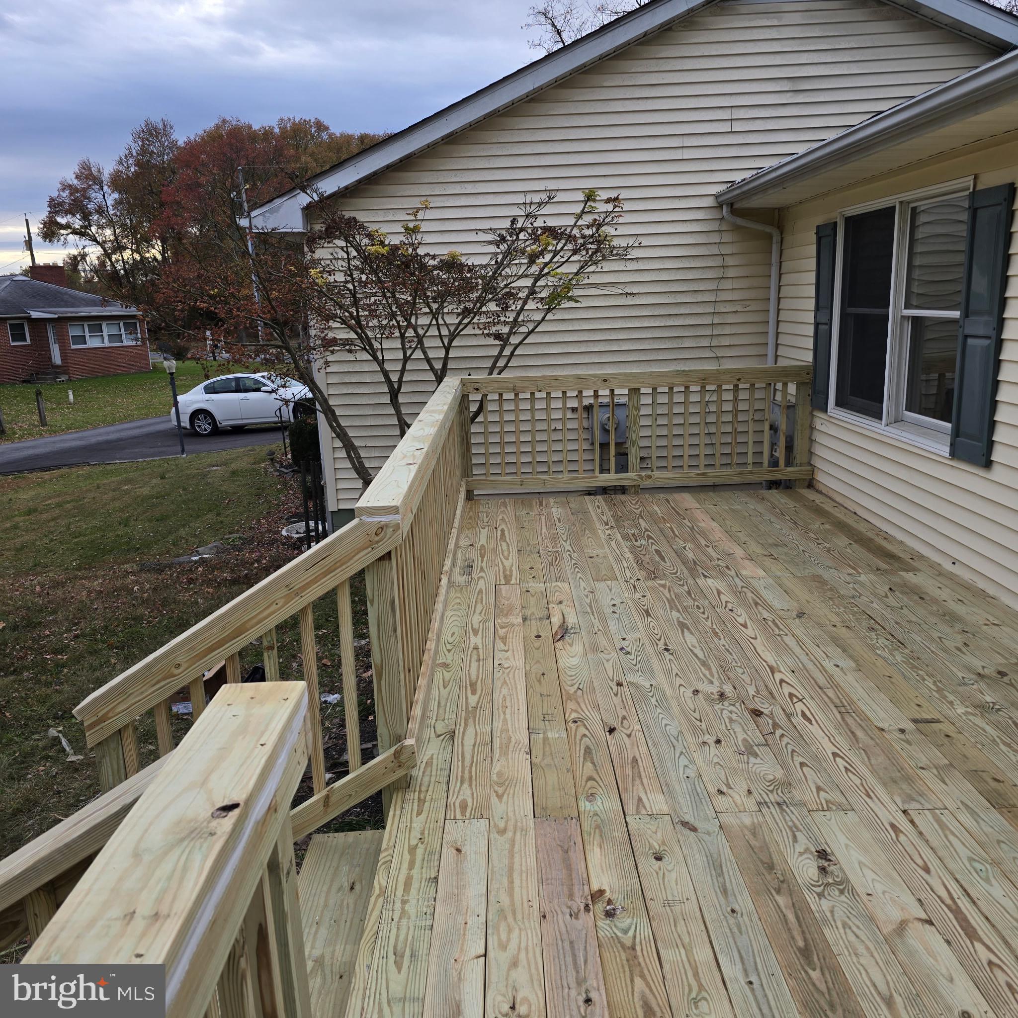 BENTON'S COCKEY LANE - Residential