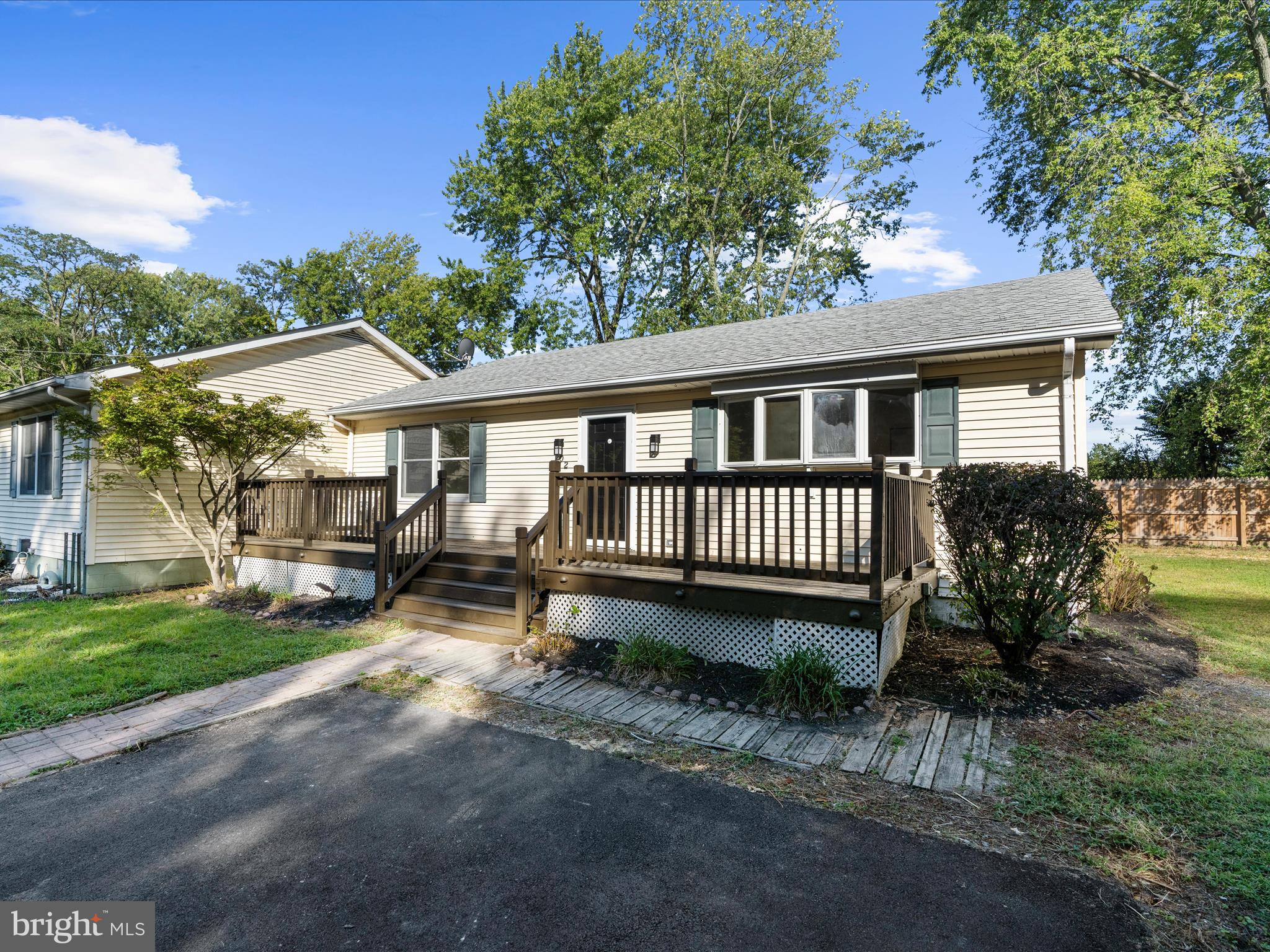 BENTON'S COCKEY LANE - Residential