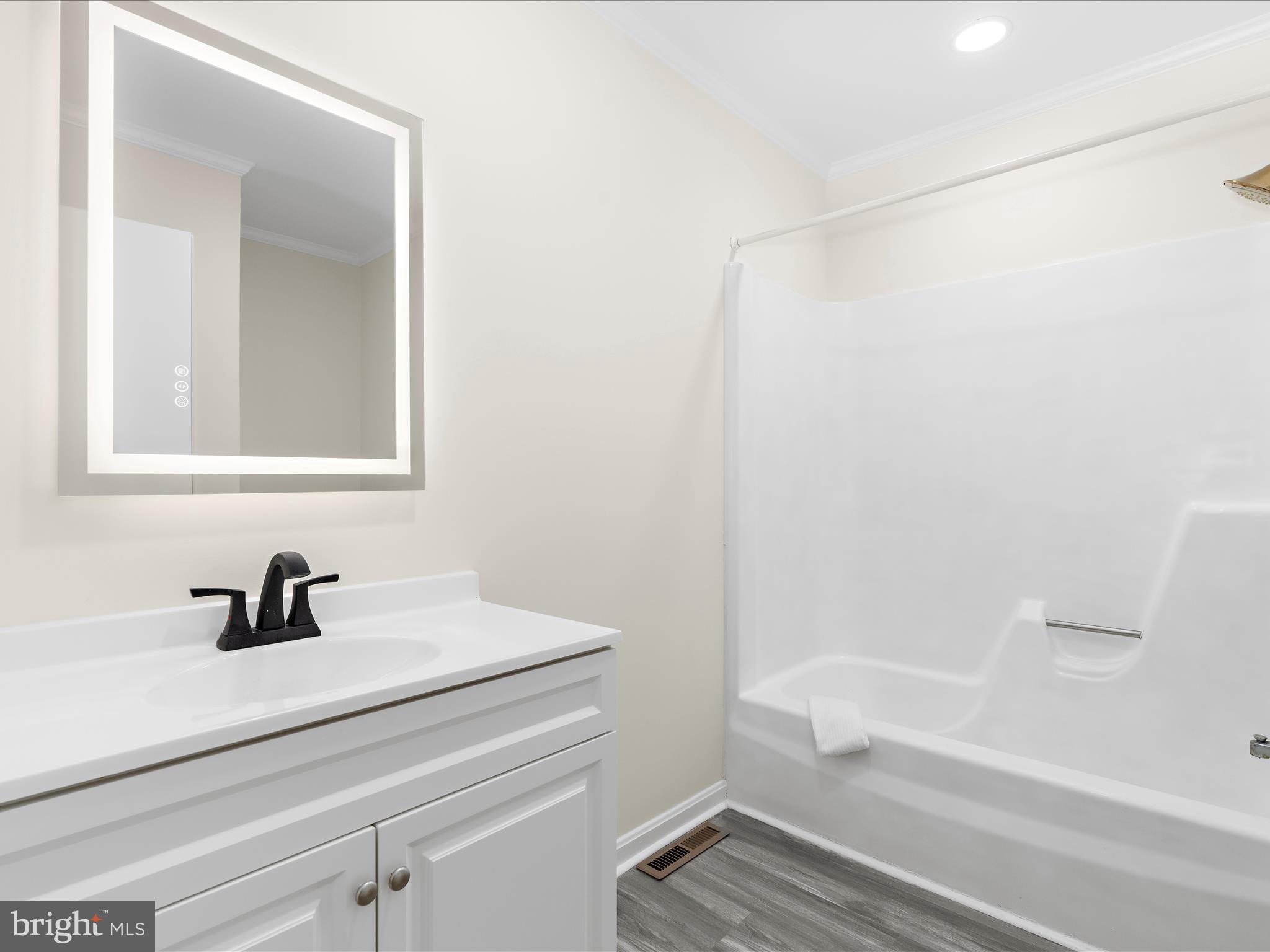 BENTON'S COCKEY LANE - Residential