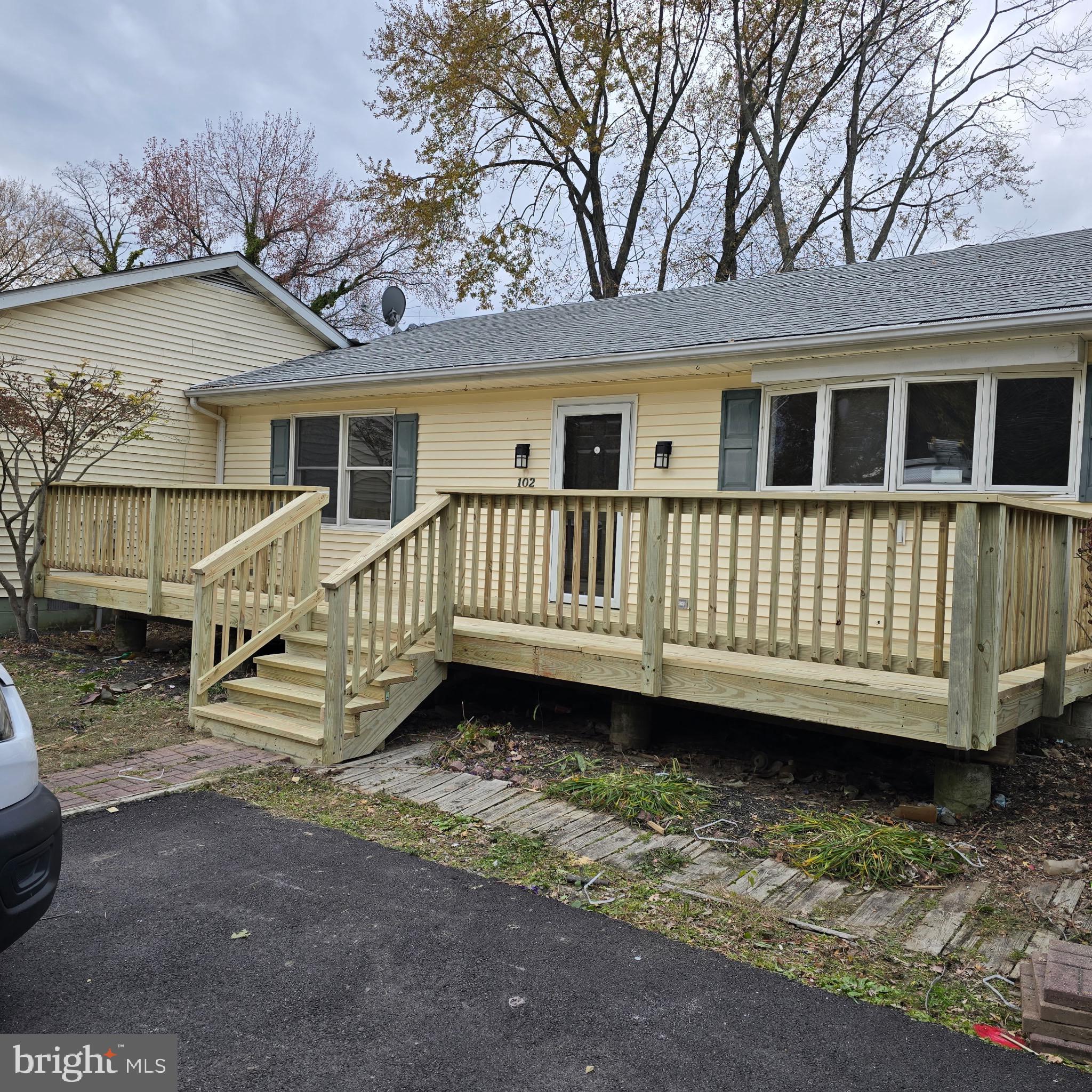 BENTON'S COCKEY LANE - Residential