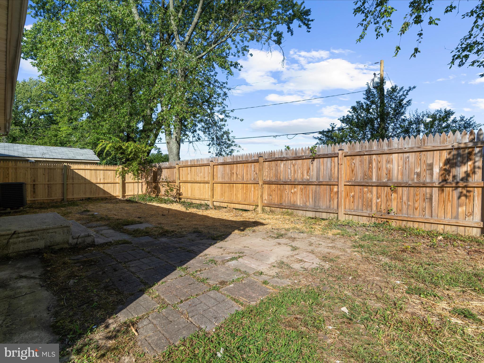 BENTON'S COCKEY LANE - Residential