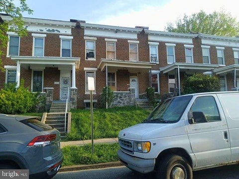 Townhouse For Sale - 1629 Chilton Street<br/> BALTIMORE, MD 21218