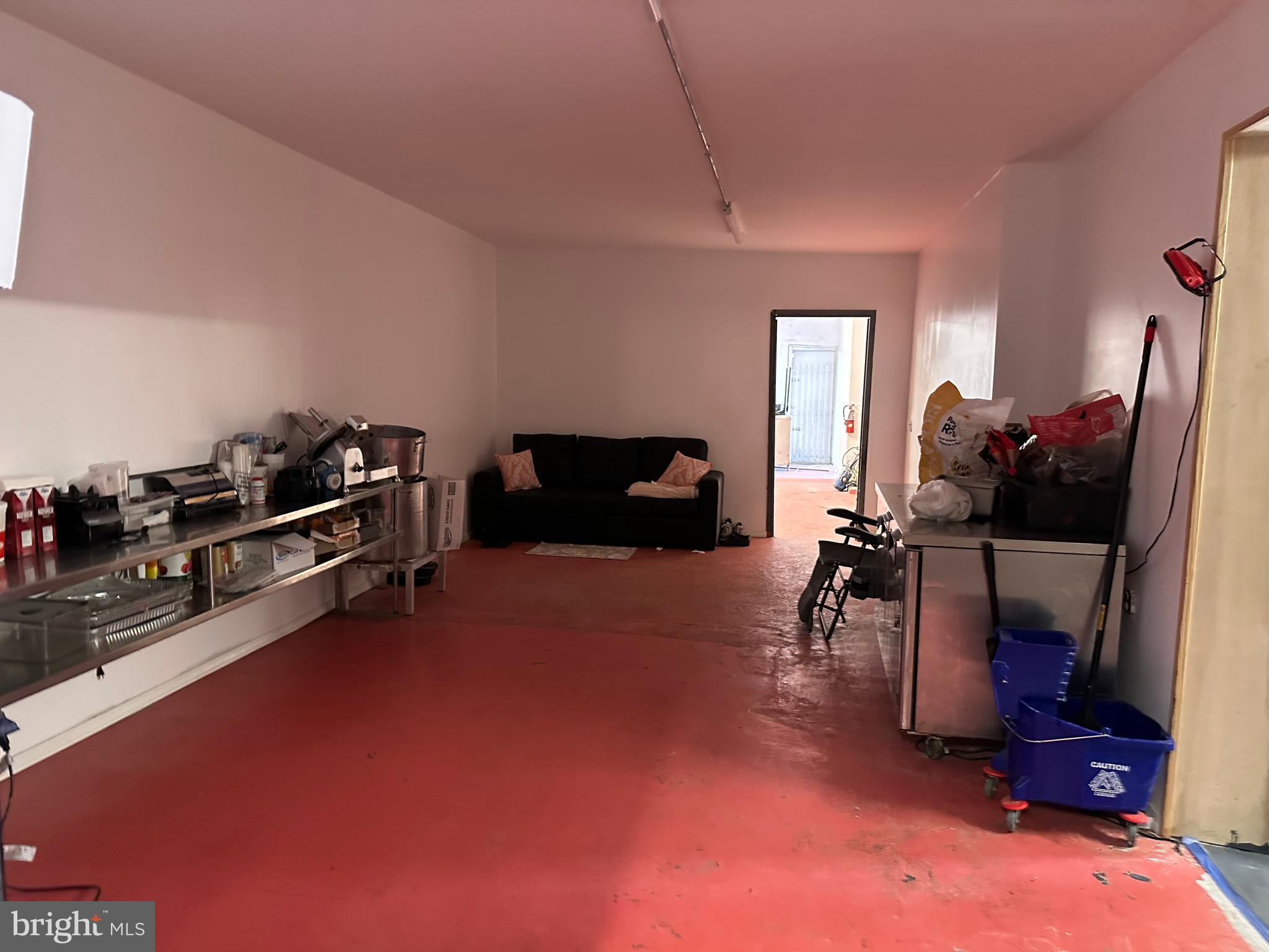 2108 RIDGE AVENUE 10