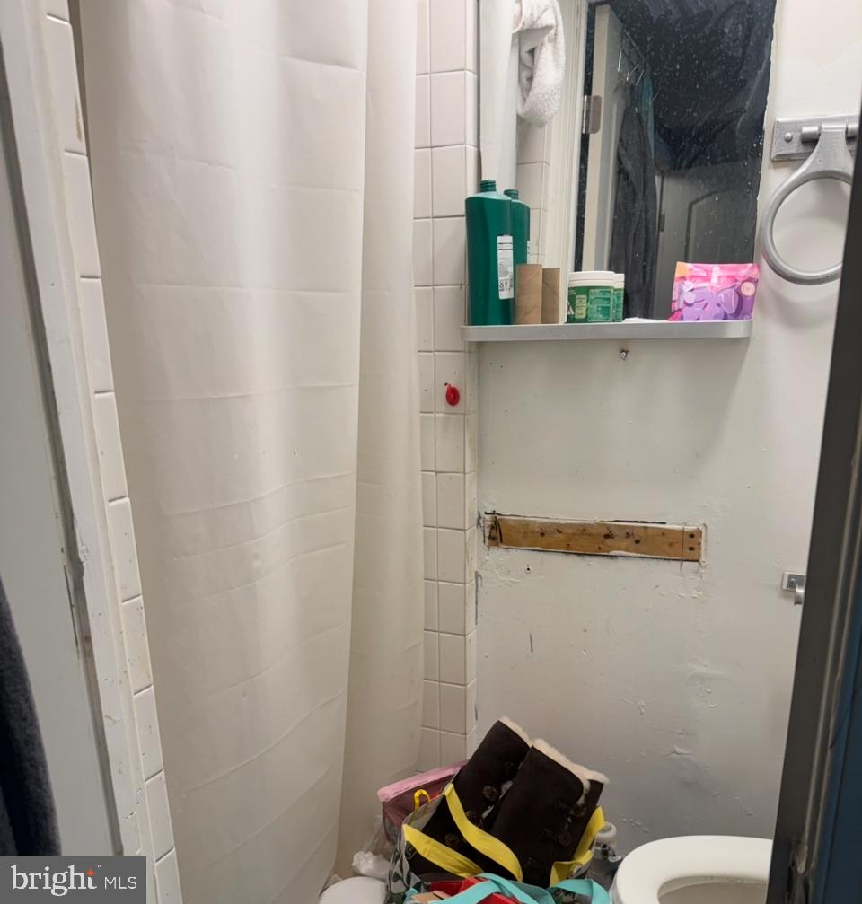 POWELTON VILLAGE - Residential