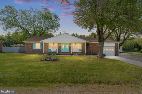 79 Darl Circle, Colonial Beach, VA MLS: VAWE2008752