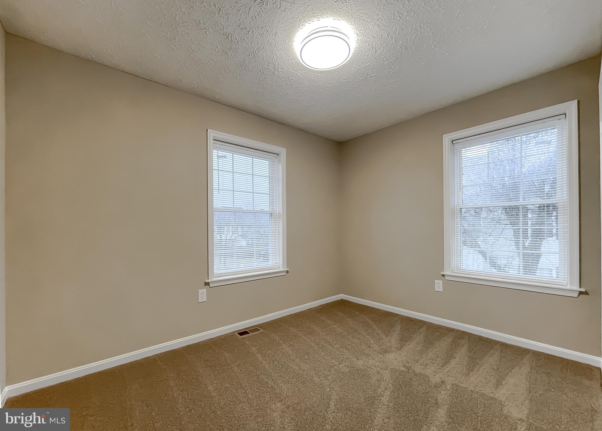 HAMPSHIRE - Residential