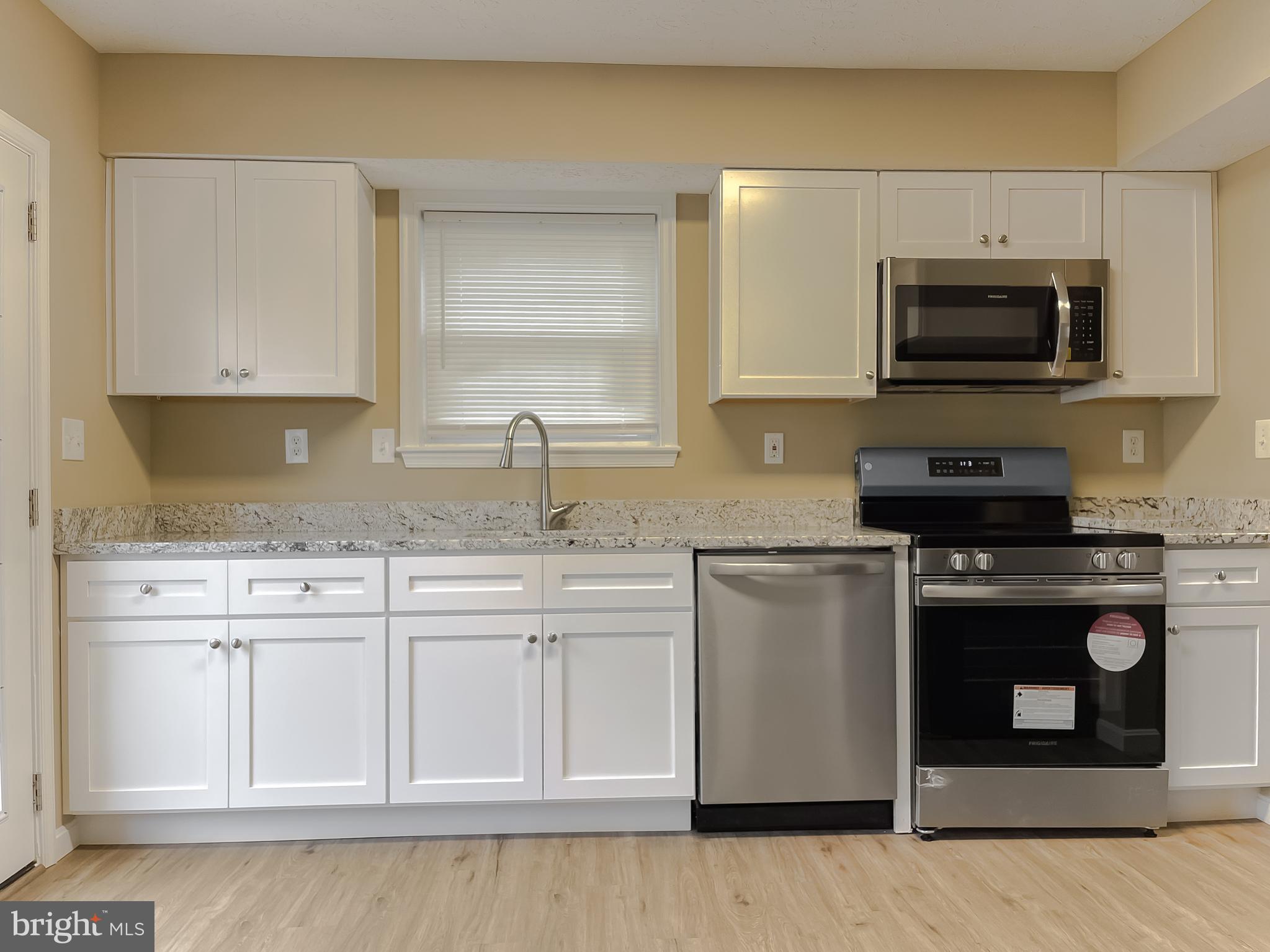 HAMPSHIRE - Residential