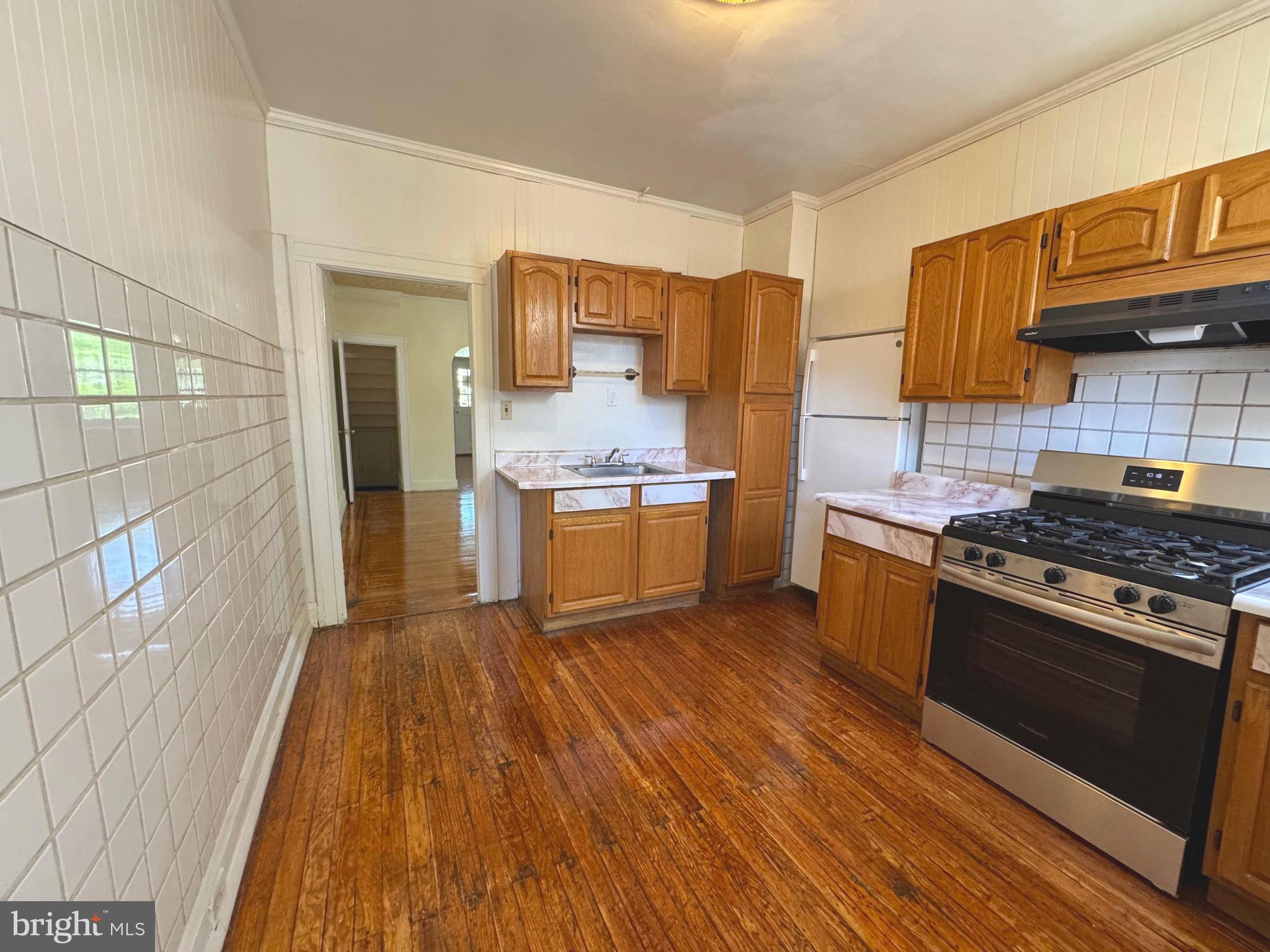 BELAIR-EDISON - Residential Lease