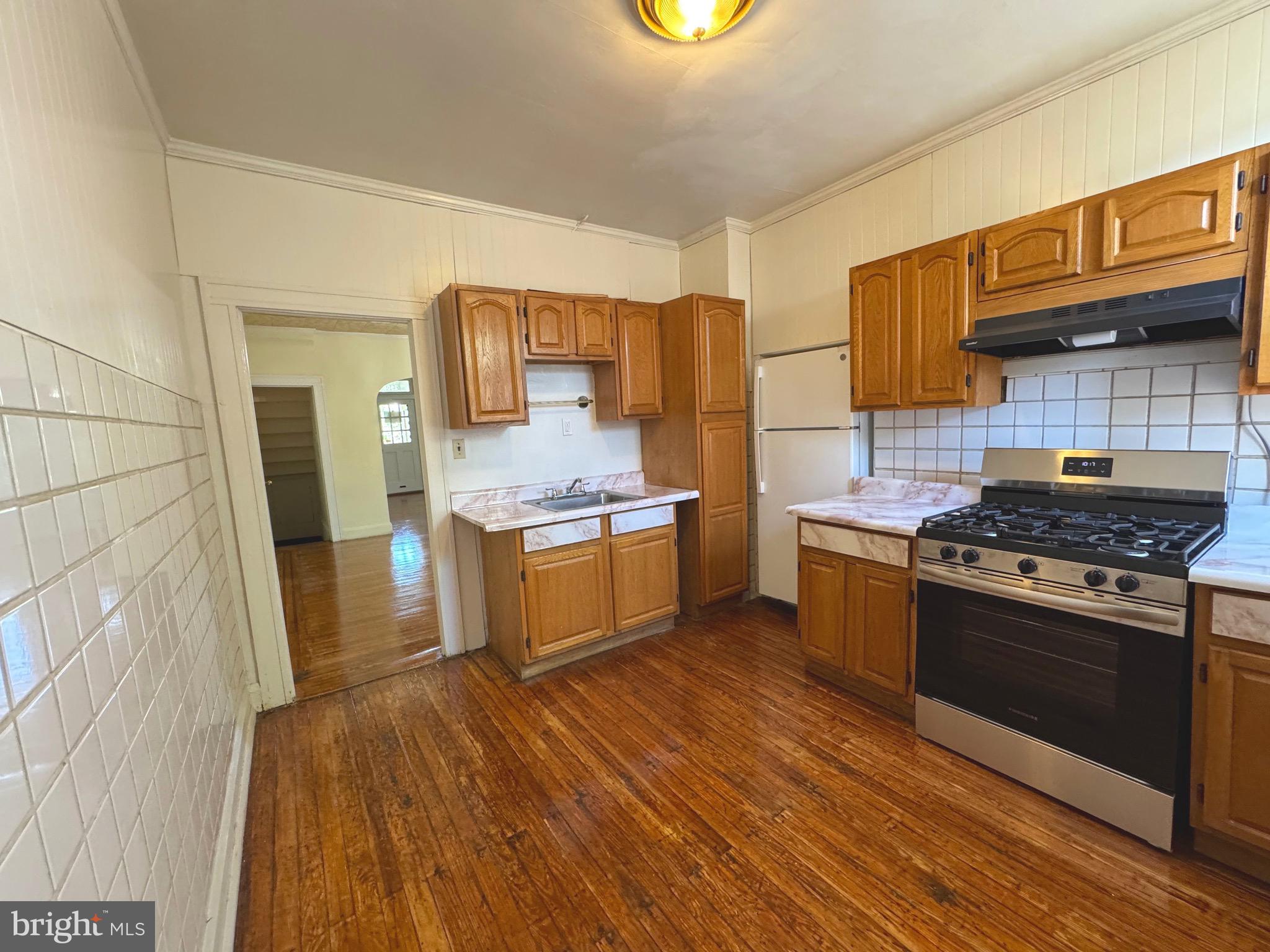 BELAIR-EDISON - Residential Lease