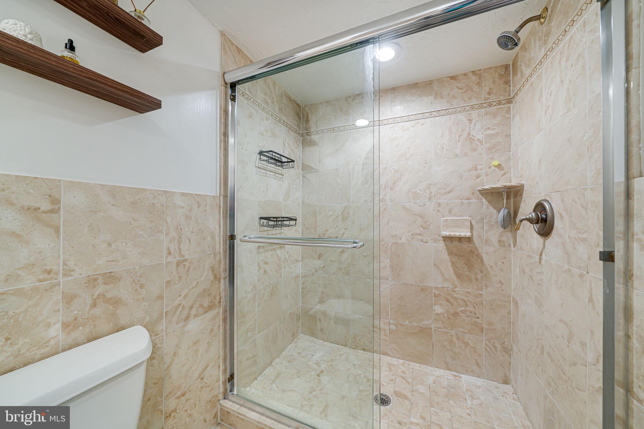 OXFORD HOUSE - Residential