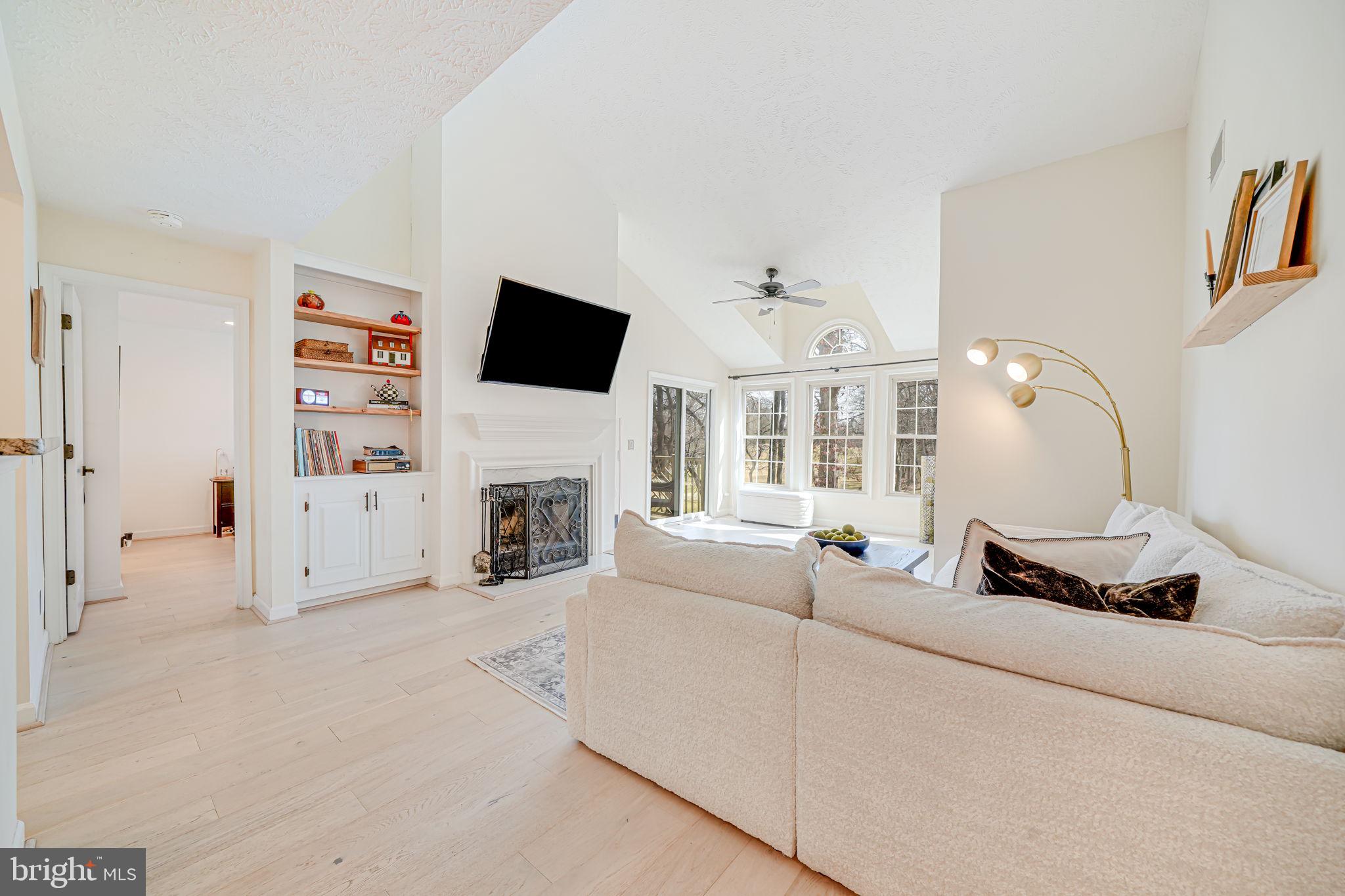 OXFORD HOUSE - Residential