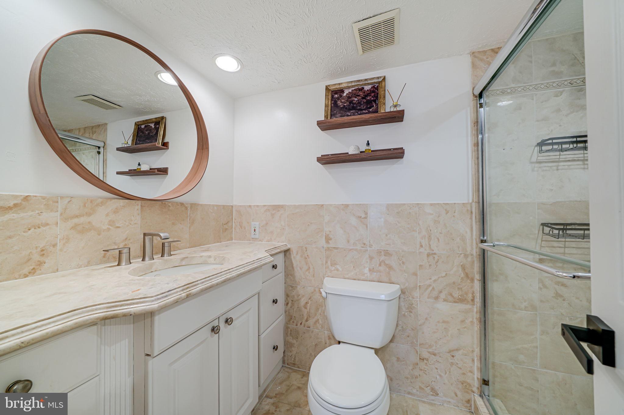 OXFORD HOUSE - Residential