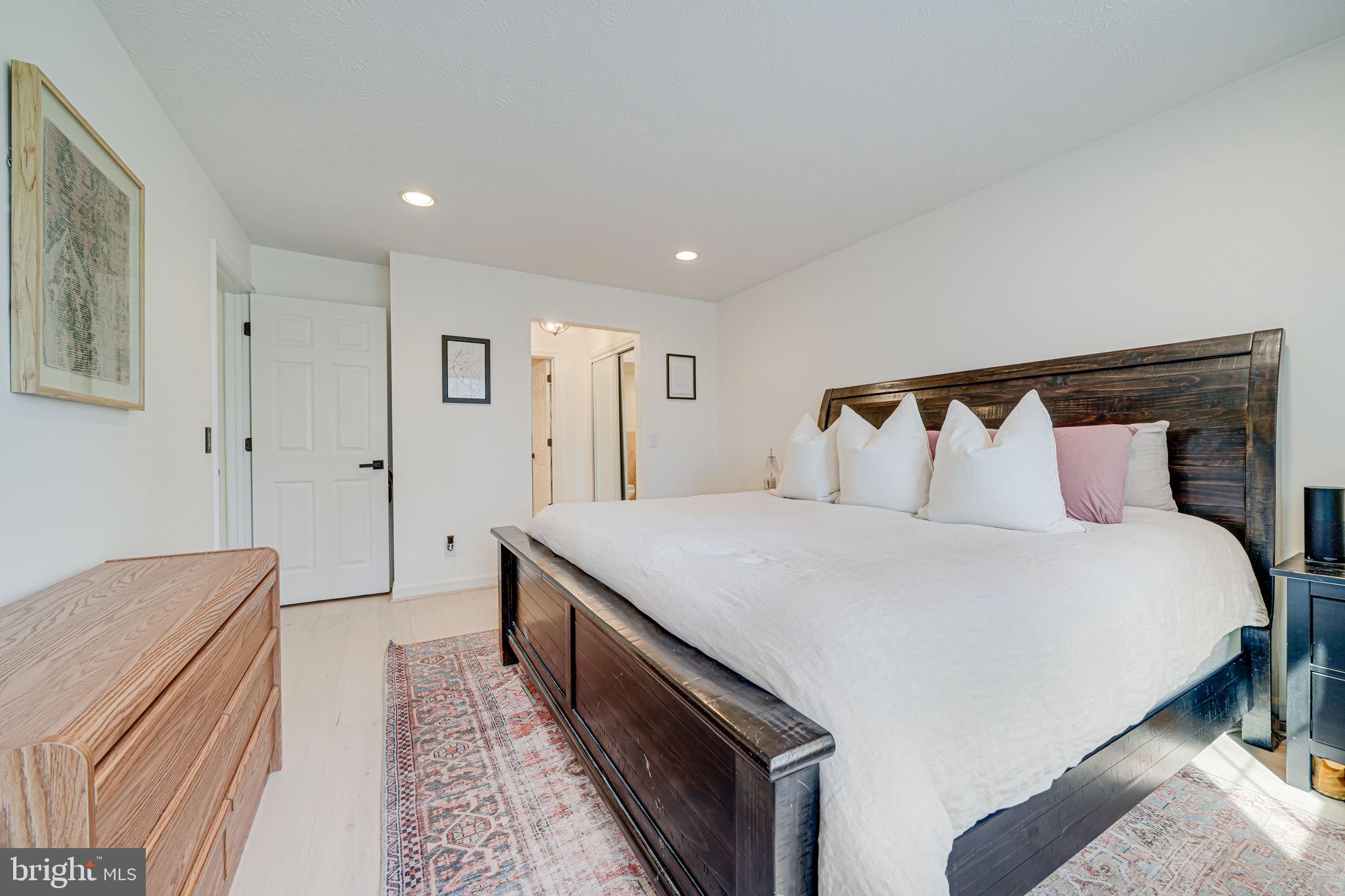 OXFORD HOUSE - Residential