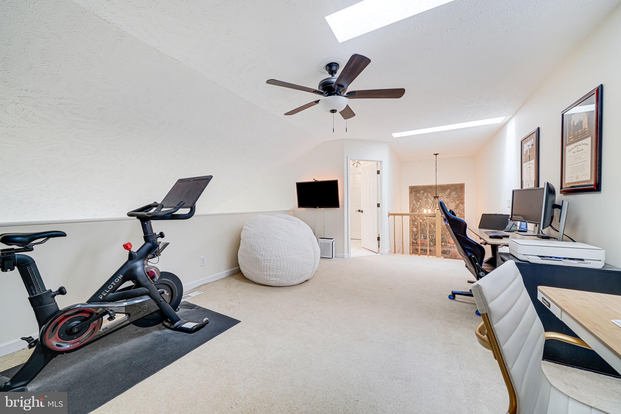 OXFORD HOUSE - Residential