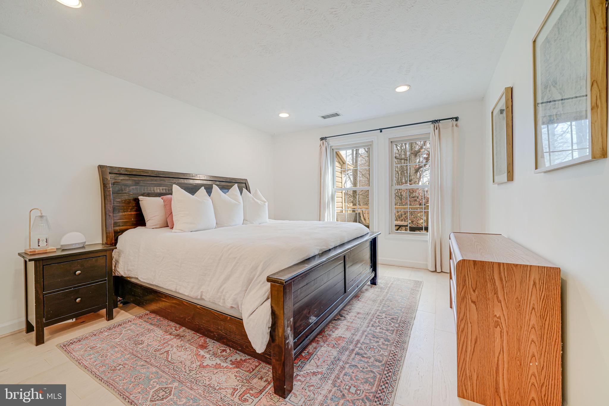 OXFORD HOUSE - Residential