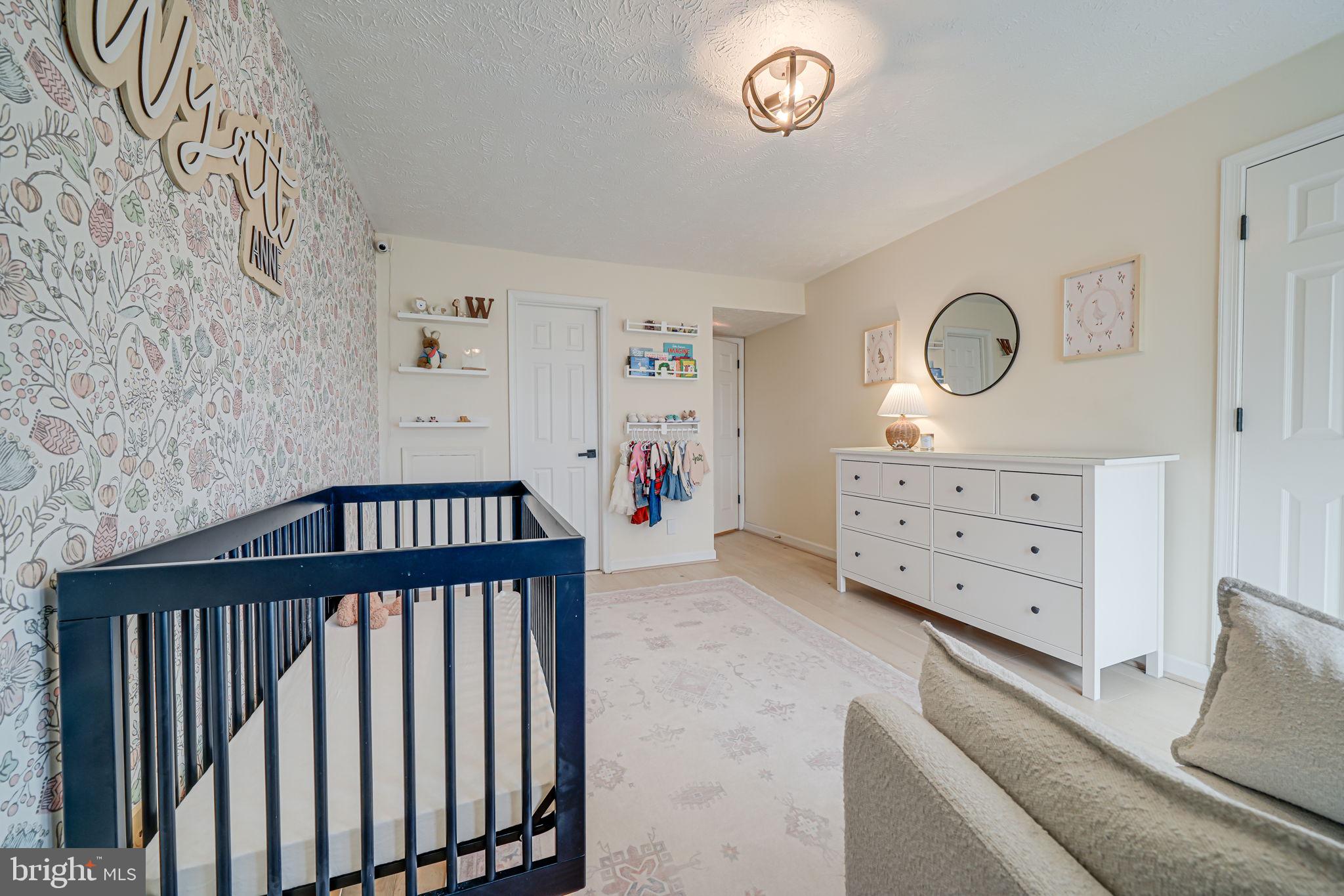 OXFORD HOUSE - Residential