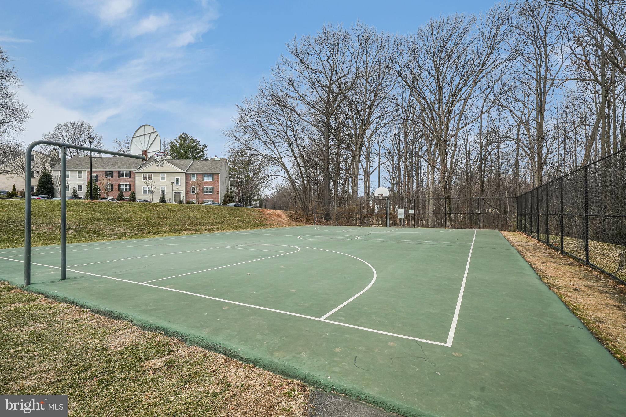 OXFORD HOUSE - Residential