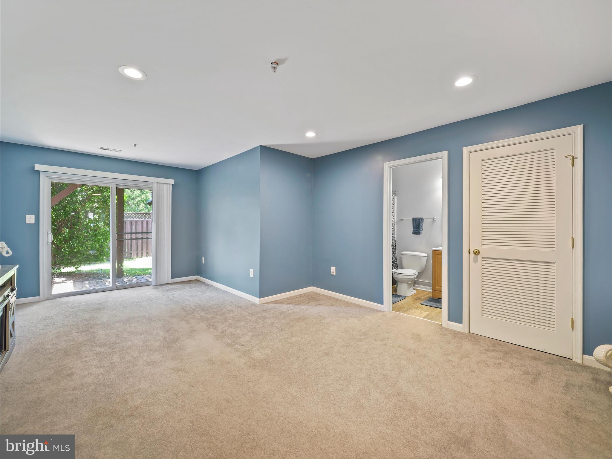 WHITTIER POND - Residential