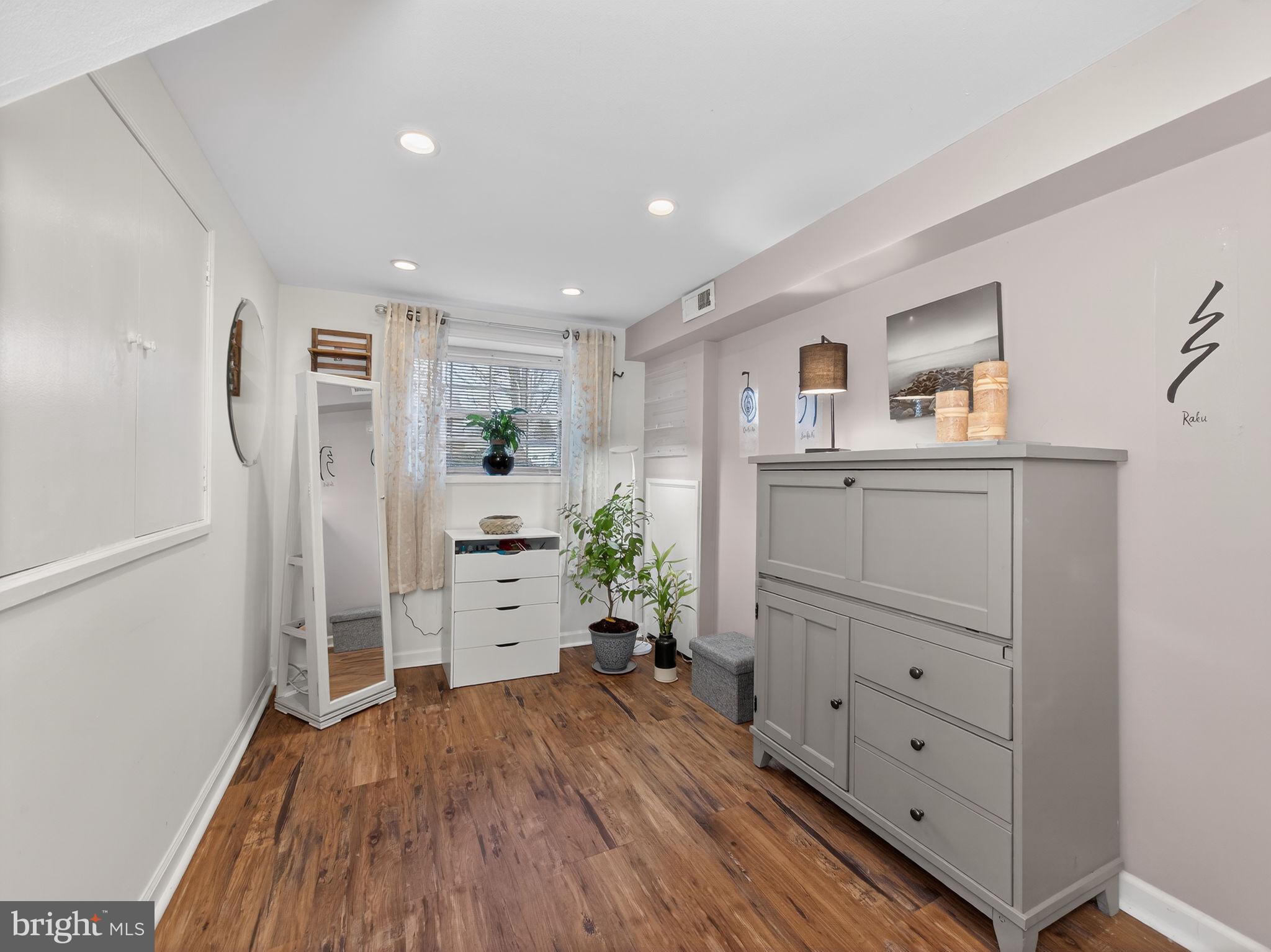 ROSEWOOD PARK - Residential