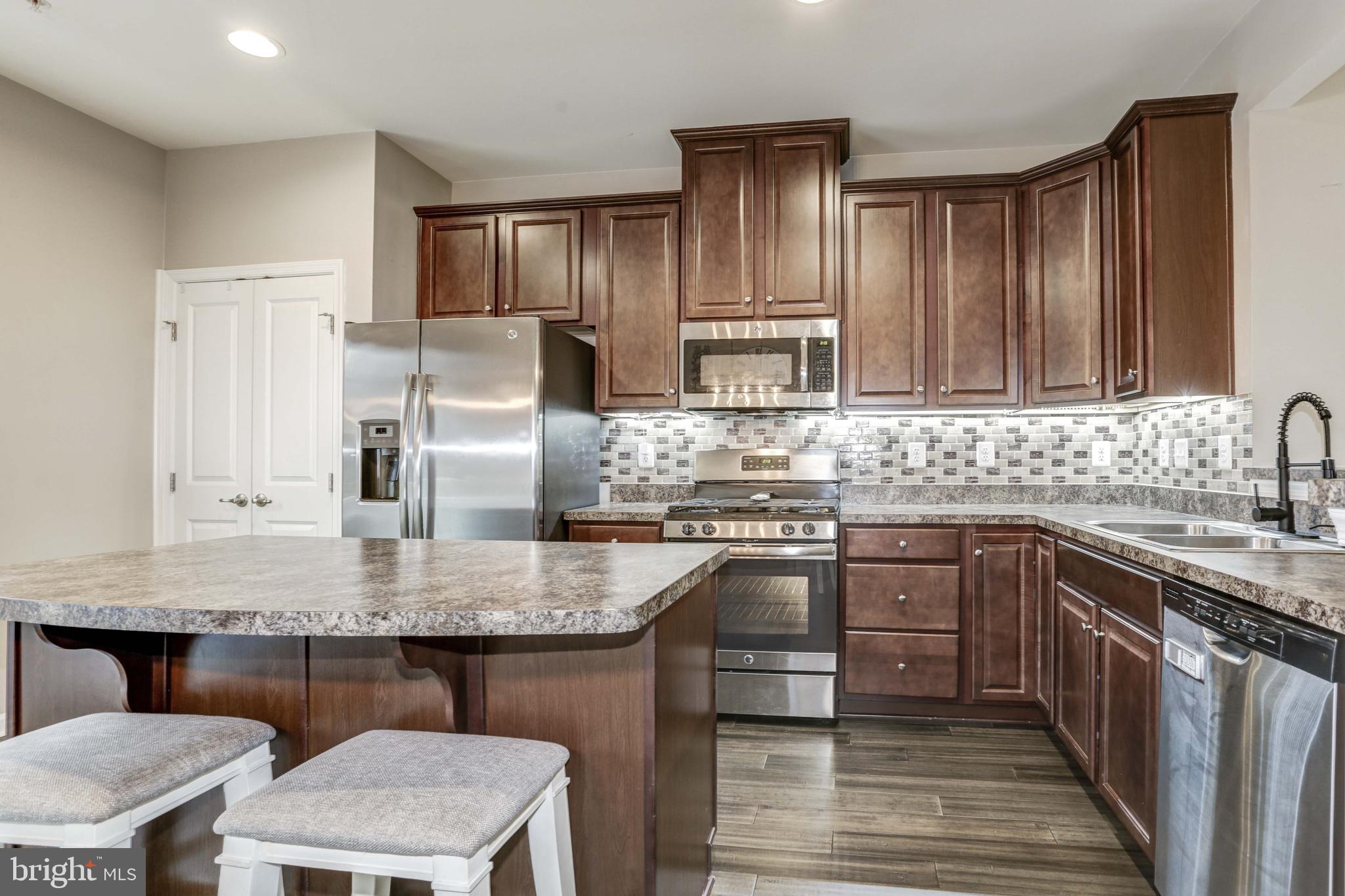 HOLLY RIDGE - Residential