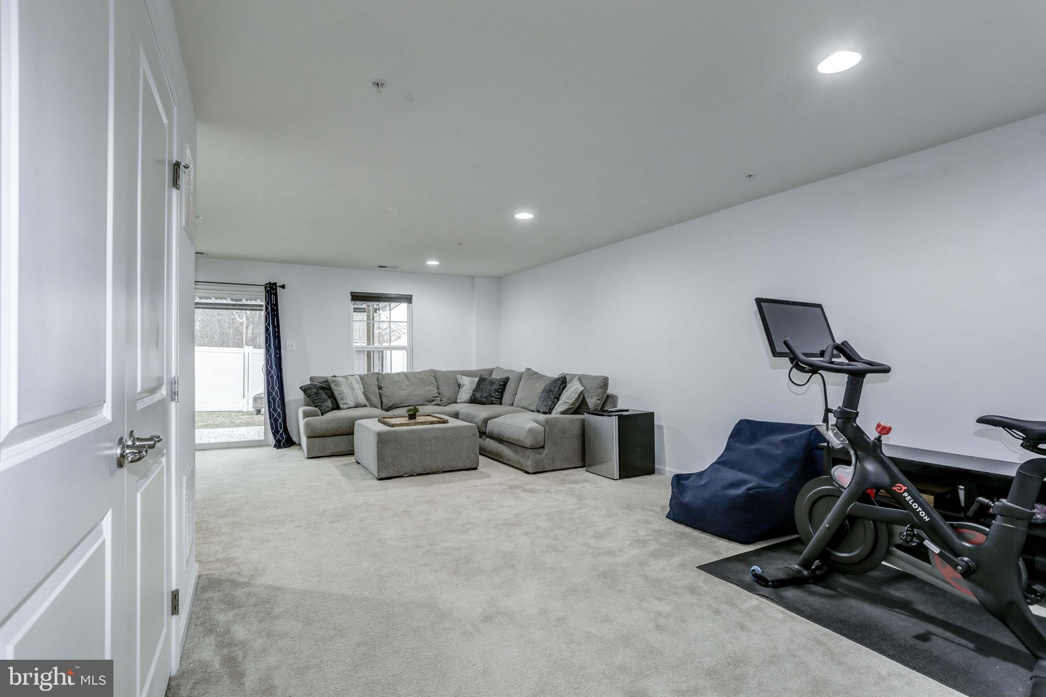 HOLLY RIDGE - Residential