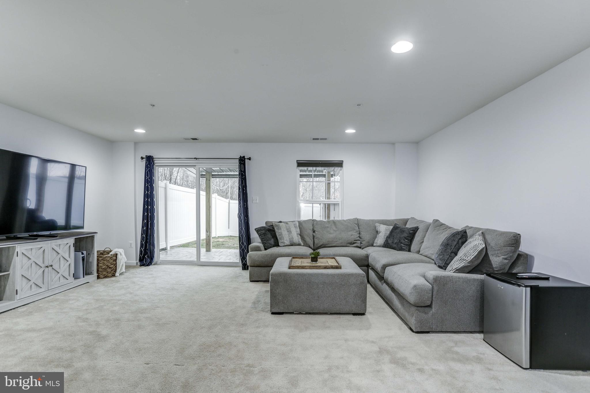 HOLLY RIDGE - Residential