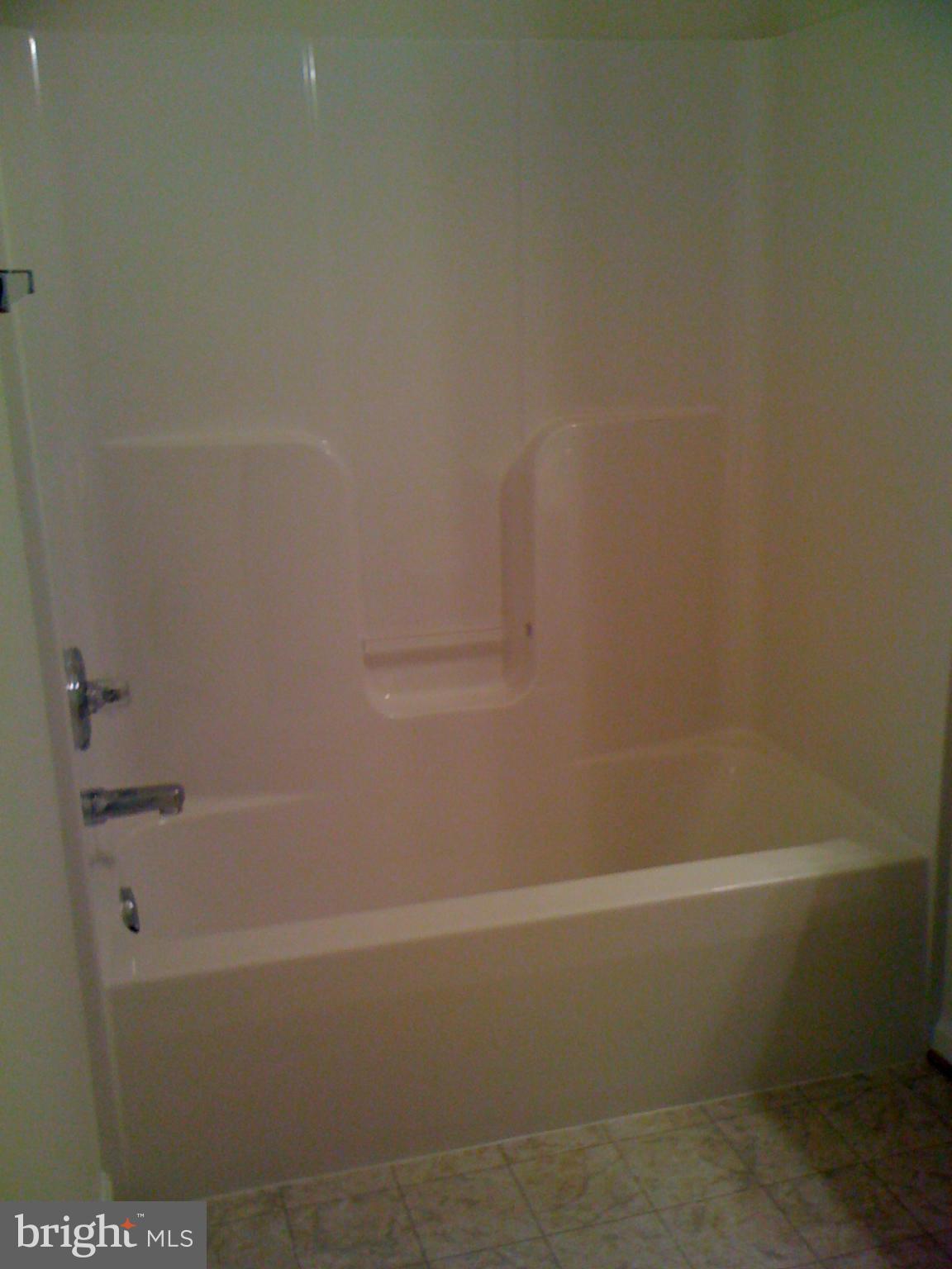 RESIDENCES AT WILDEWOOD - Residential Lease