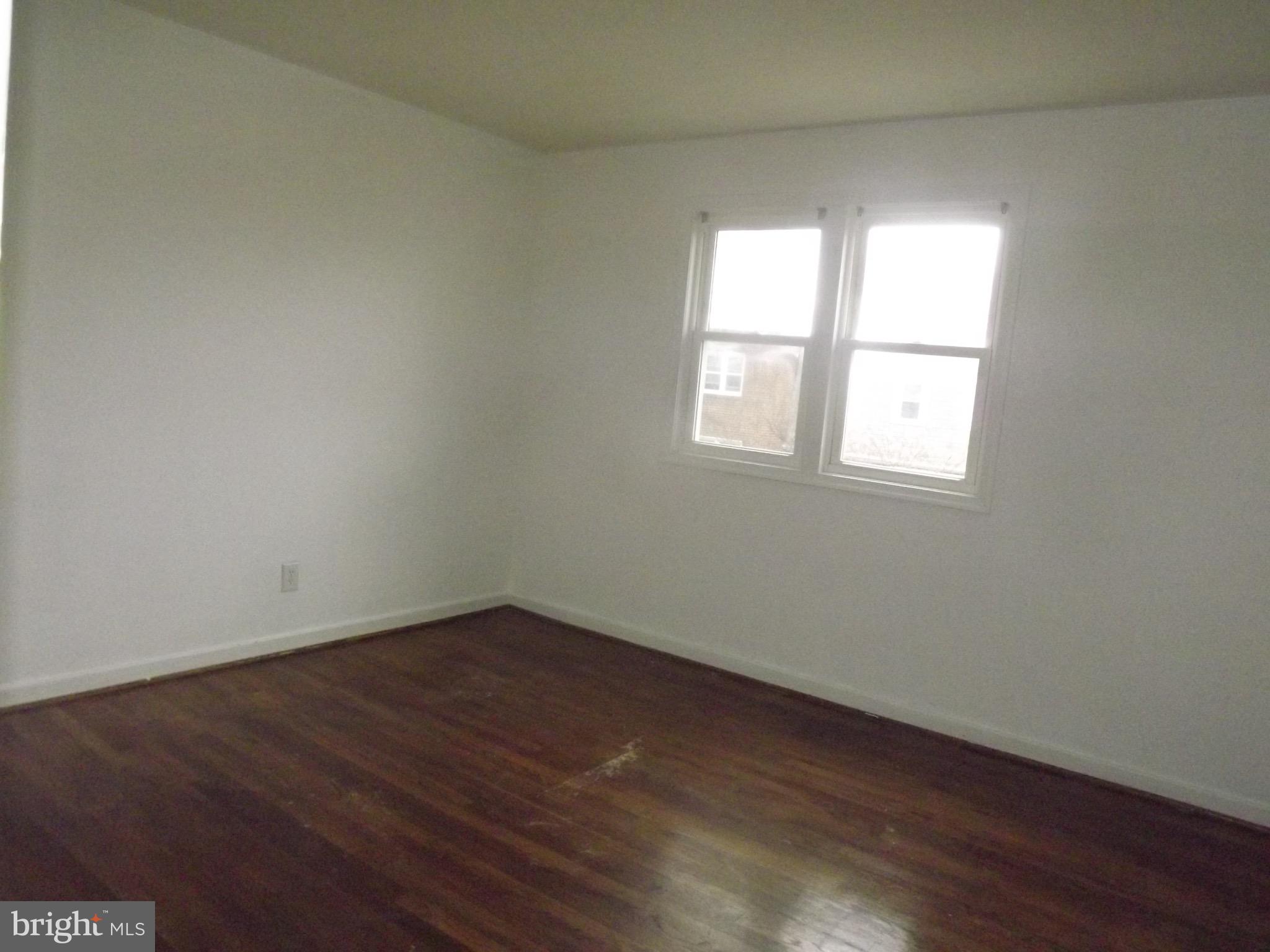 IVERSON SQUARE CONDOMINIUM - Residential