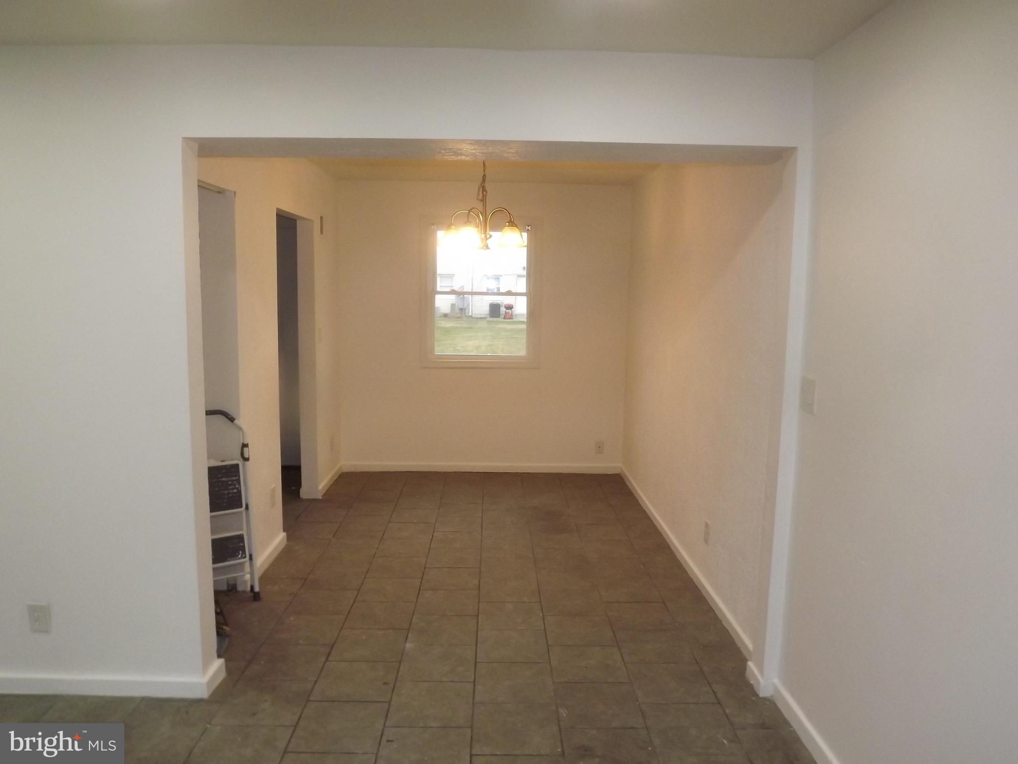 IVERSON SQUARE CONDOMINIUM - Residential