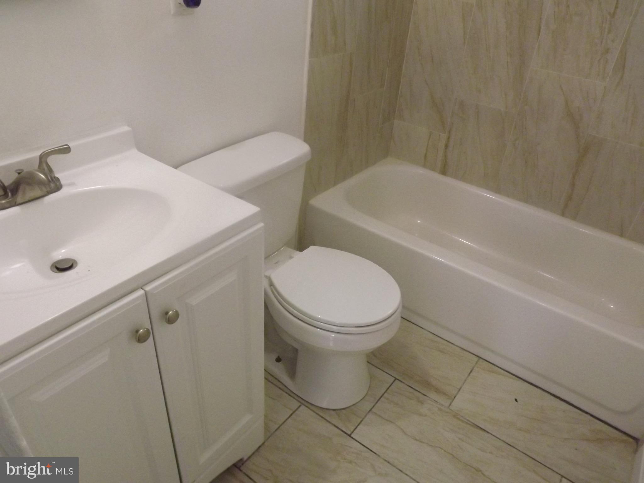 IVERSON SQUARE CONDOMINIUM - Residential