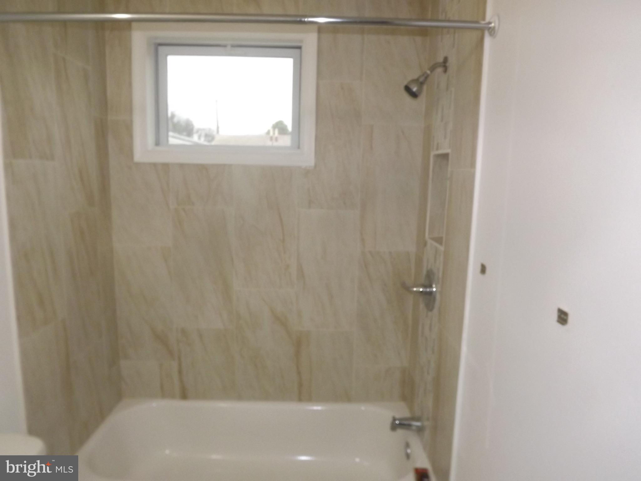 IVERSON SQUARE CONDOMINIUM - Residential