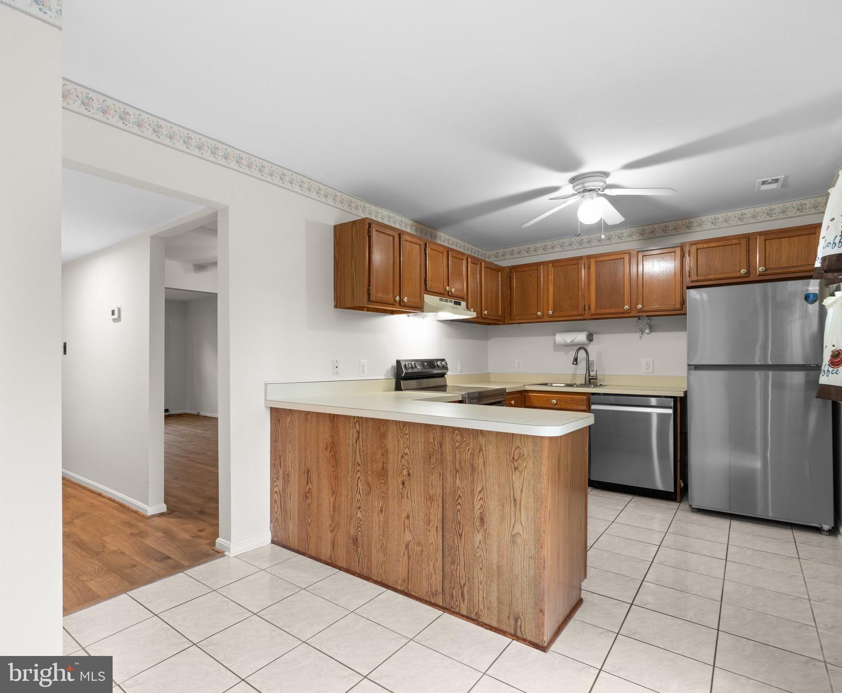 FERNDALE GARDENS CONDO - Residential