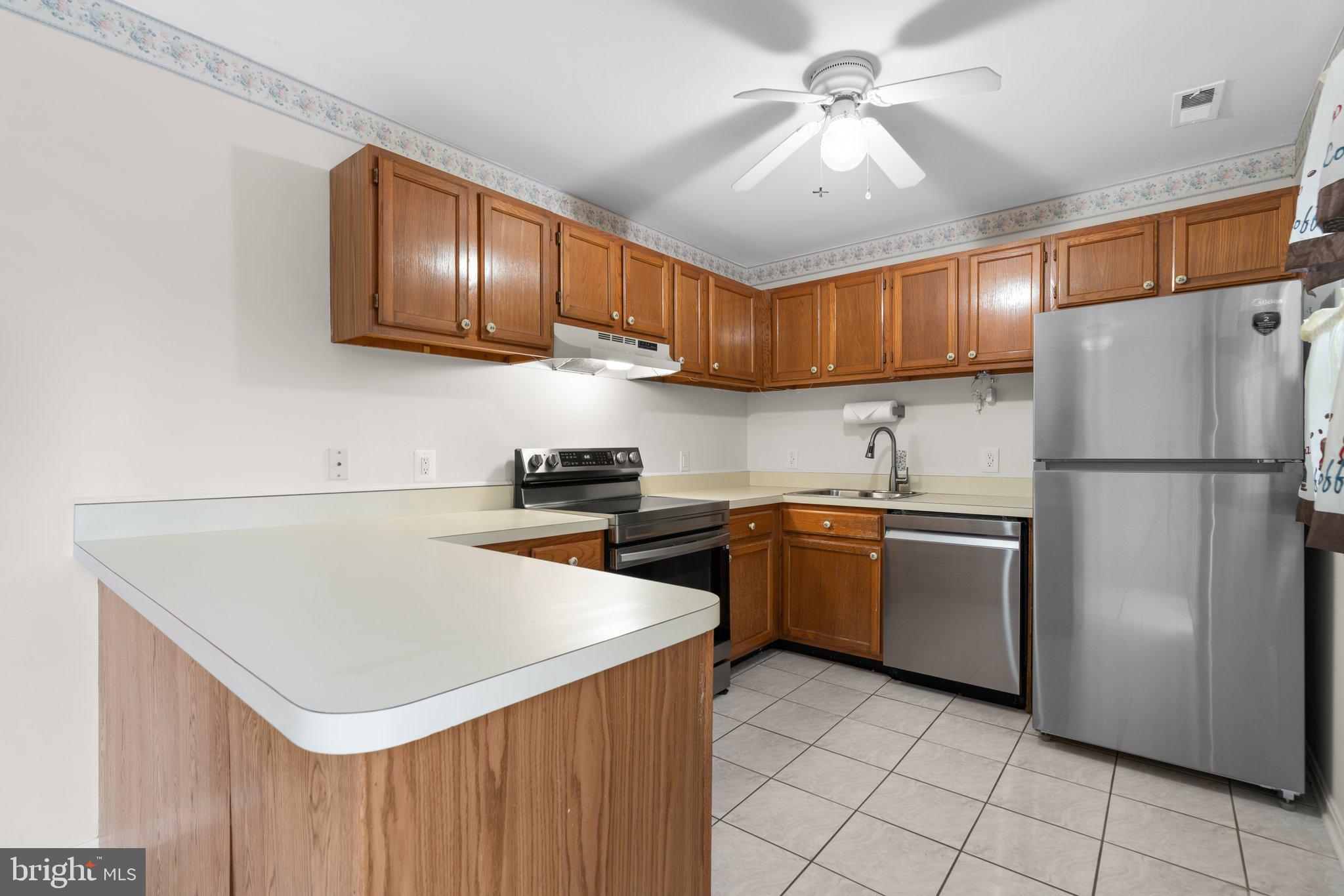 FERNDALE GARDENS CONDO - Residential