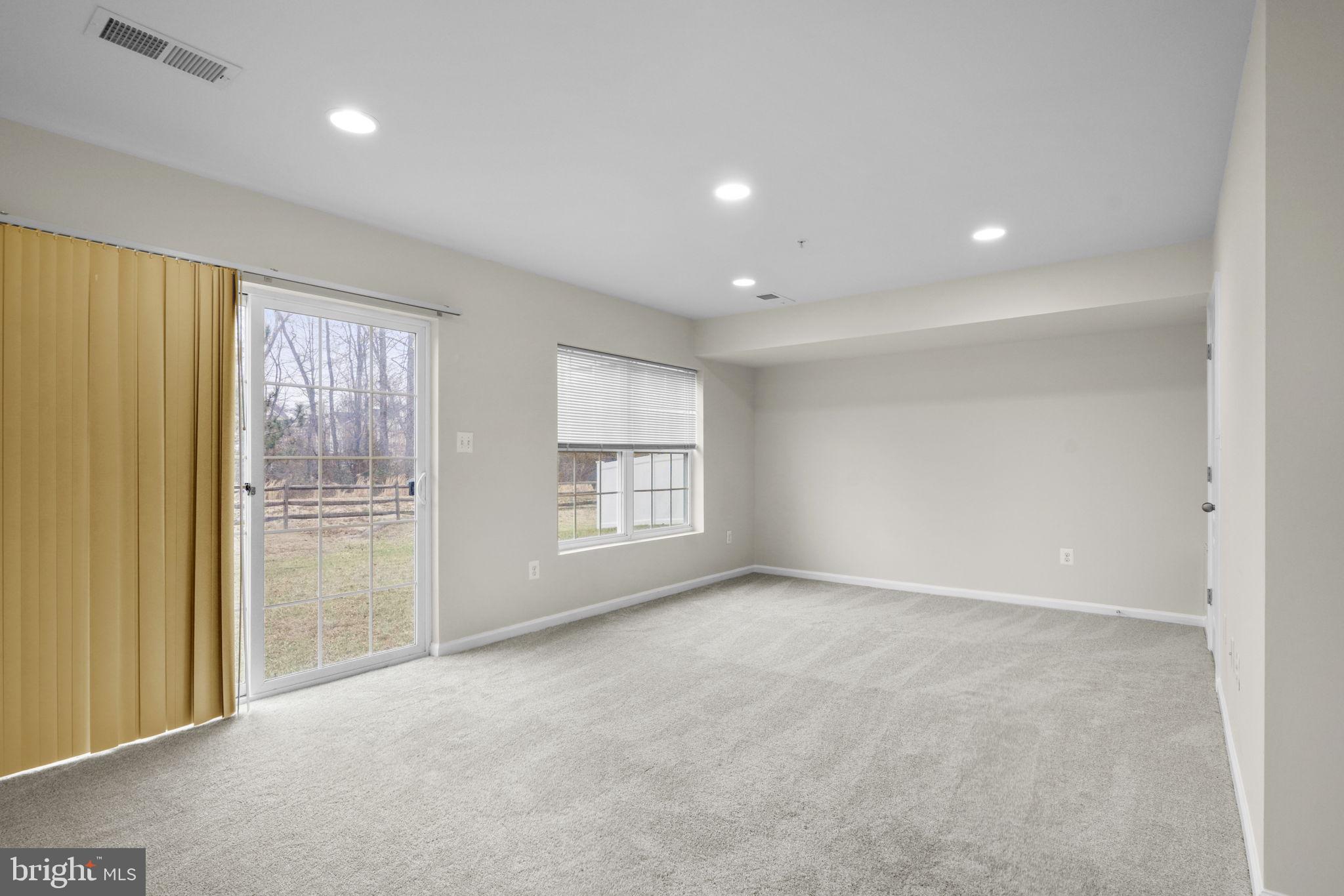 CHELSEA MANOR - Residential