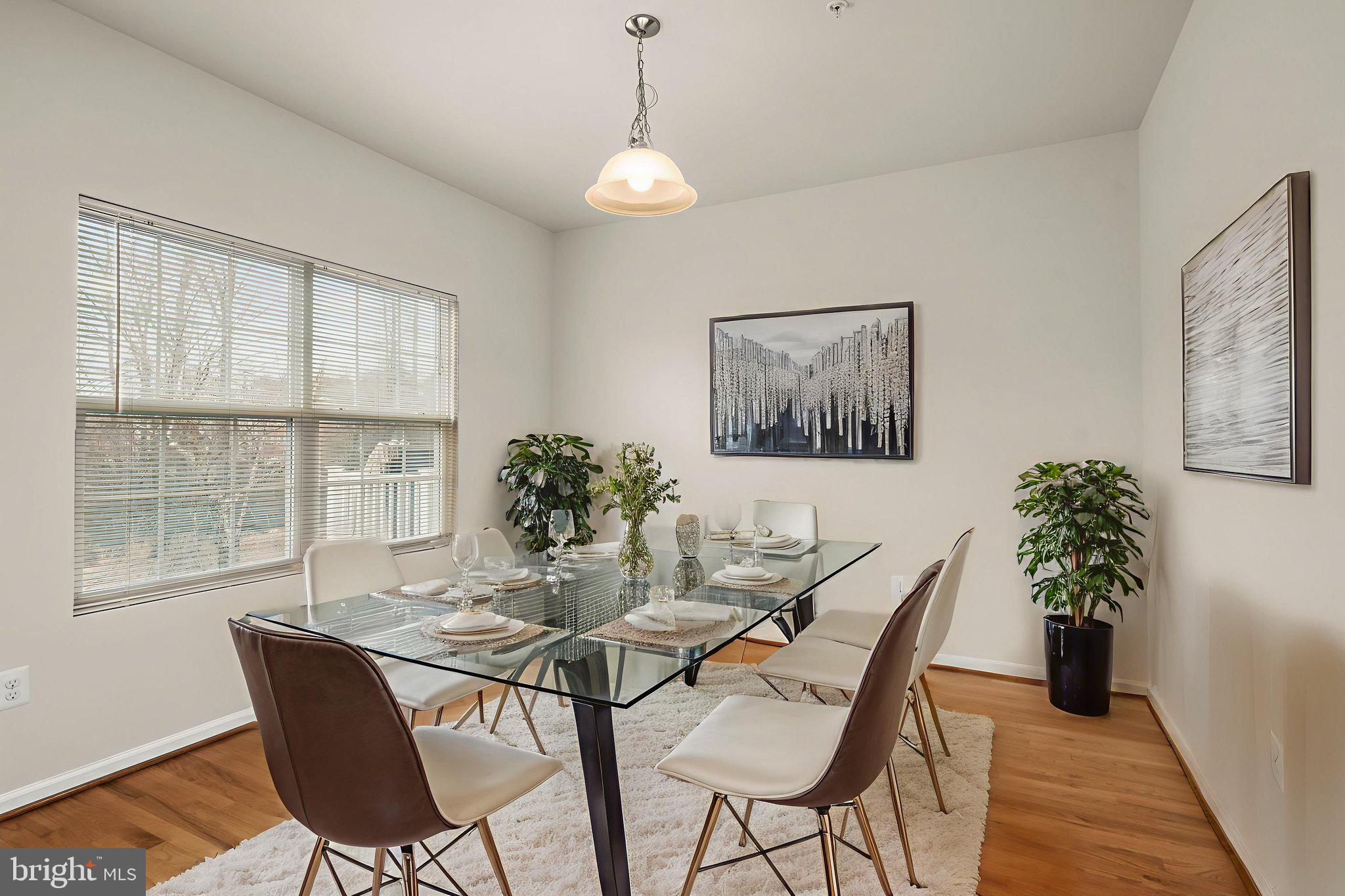 CHELSEA MANOR - Residential