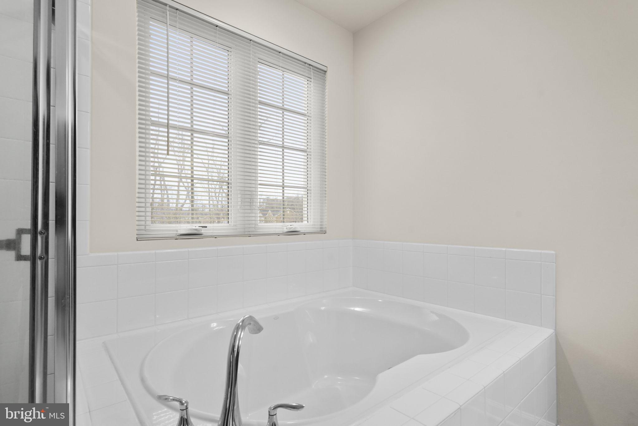 CHELSEA MANOR - Residential