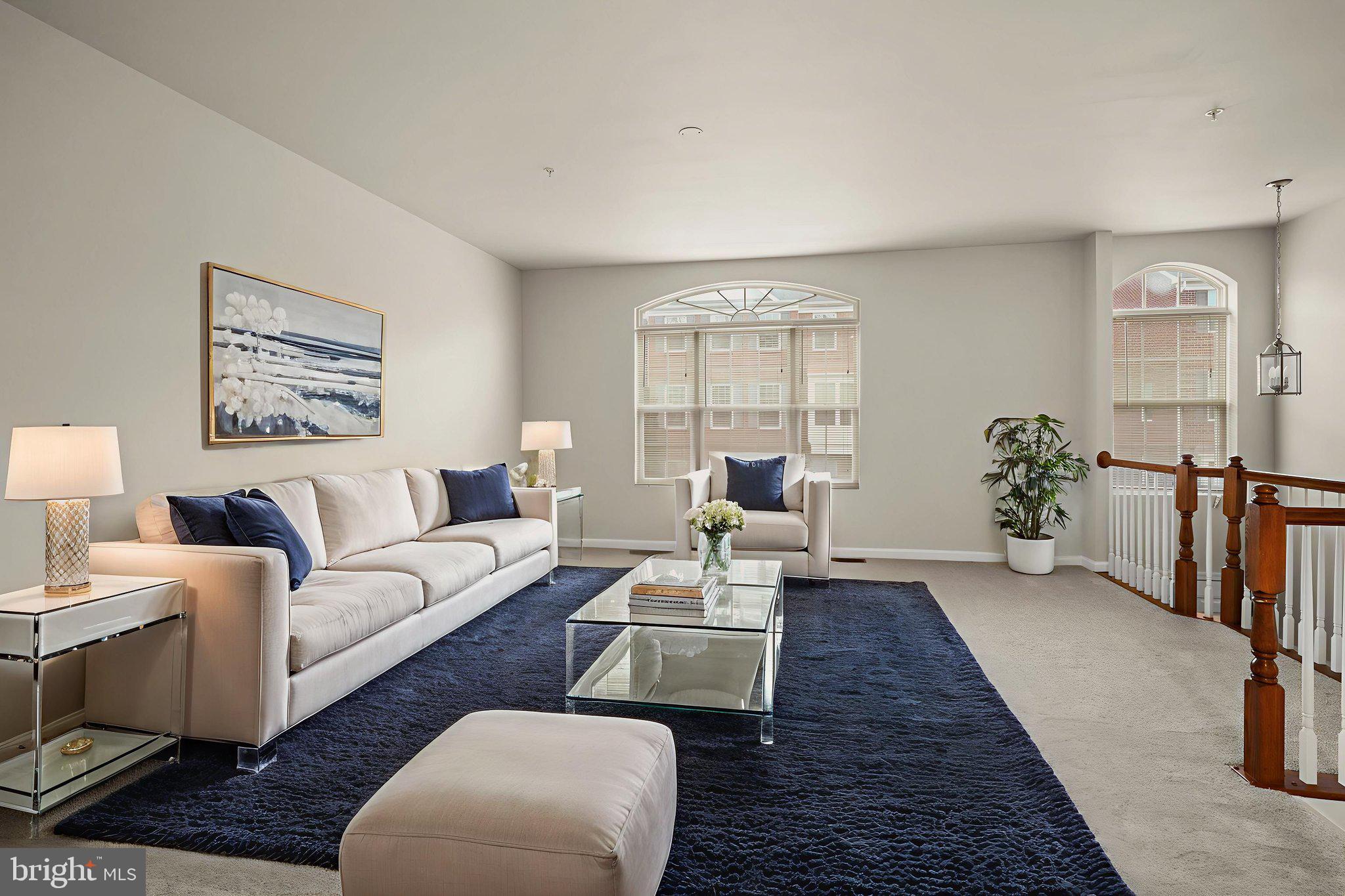 CHELSEA MANOR - Residential